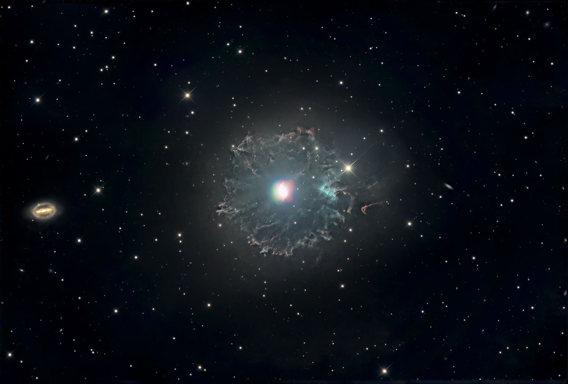 NGC 6543 NEBULOSA PLANETARIA DE OJO DE GATO pag 202