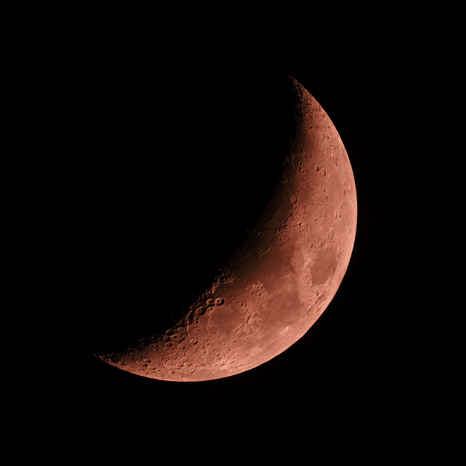 LUNA AL ATARDECER