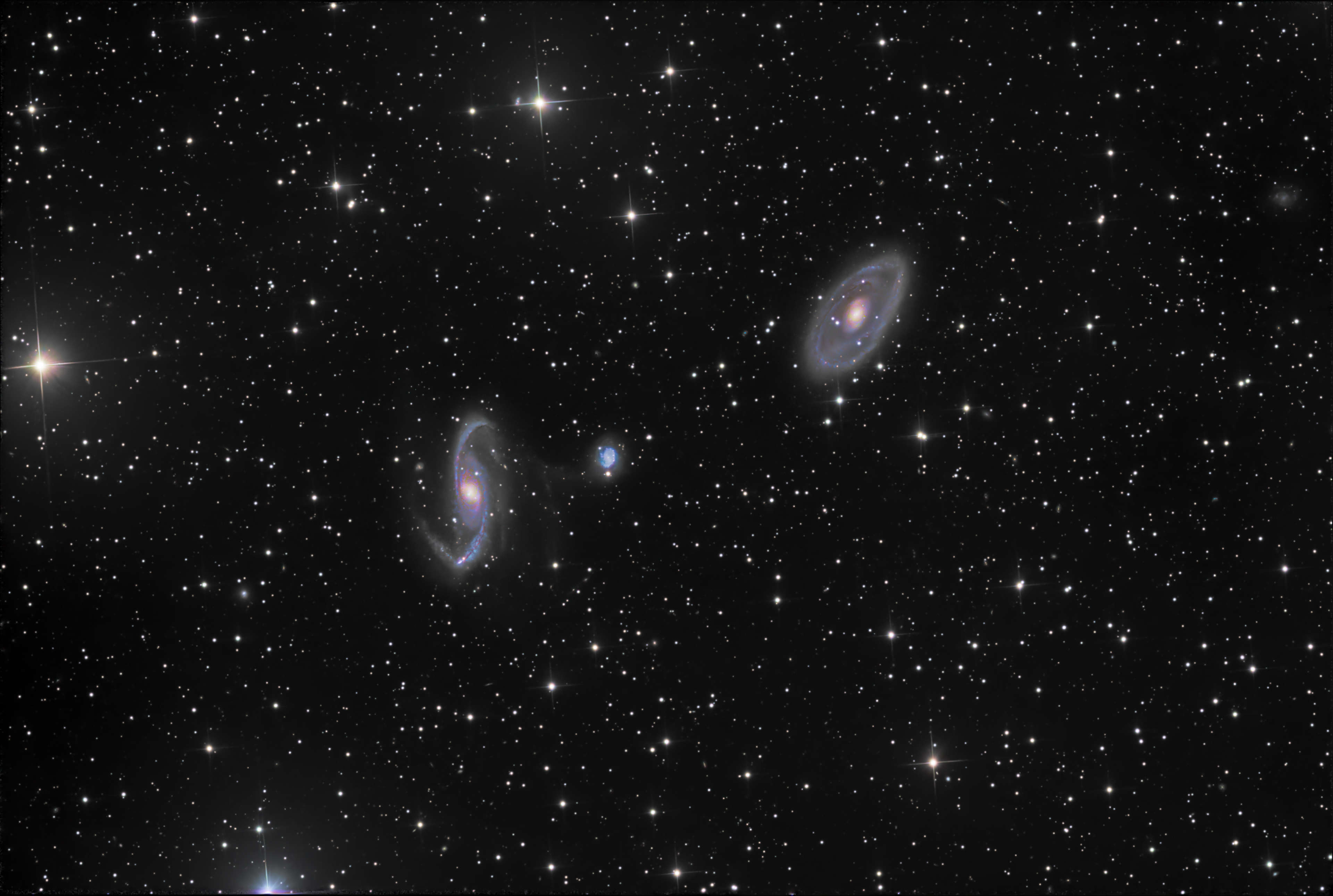TRÍO DE GALAXIAS NGC 3358, 3354, 3347