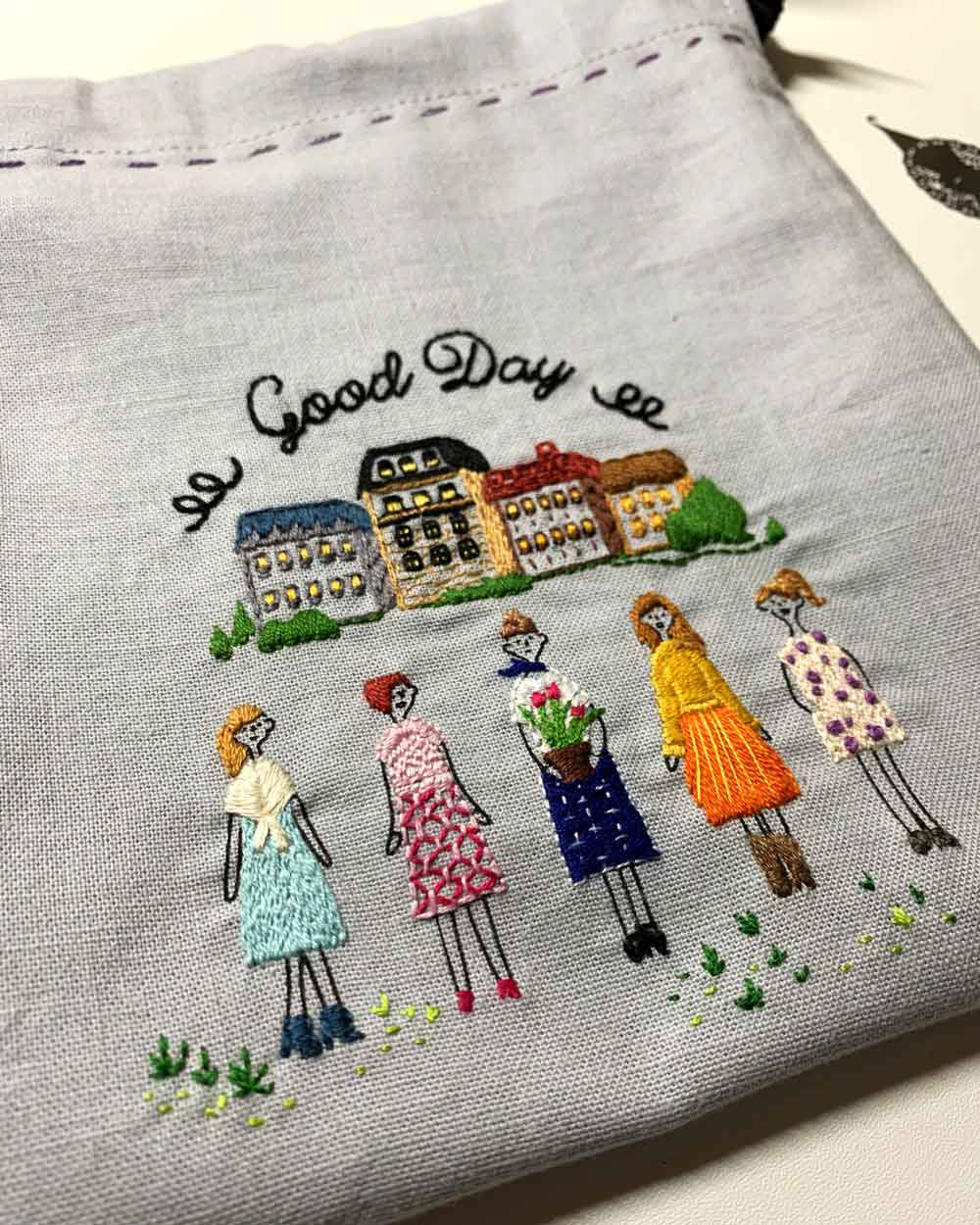 100 Ladies Good Day Sewing Bag
