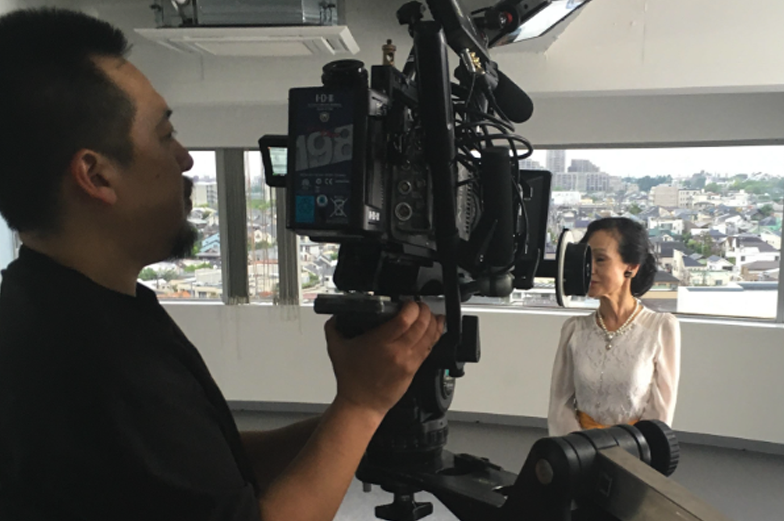 Nobutaka Shirahama – Director of Photography ____________________________________________________________________________ Extensive experience in documentary and non-fiction productions for broadcast and international projects. "Taka" has collaborated closely with Fu Films since 2013, including long-term work together at Vice Japan, and is known for his cinematic visuals. He has also worked extensively on Red Bull–related productions, with experience spanning sports, culture, and documentary storytelling.