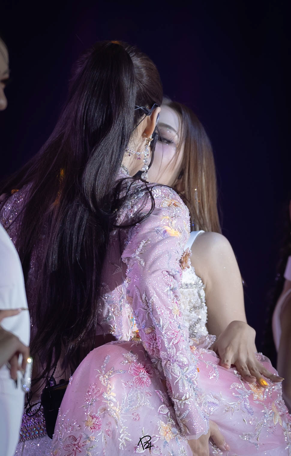 Blush Blossom Fan Fest