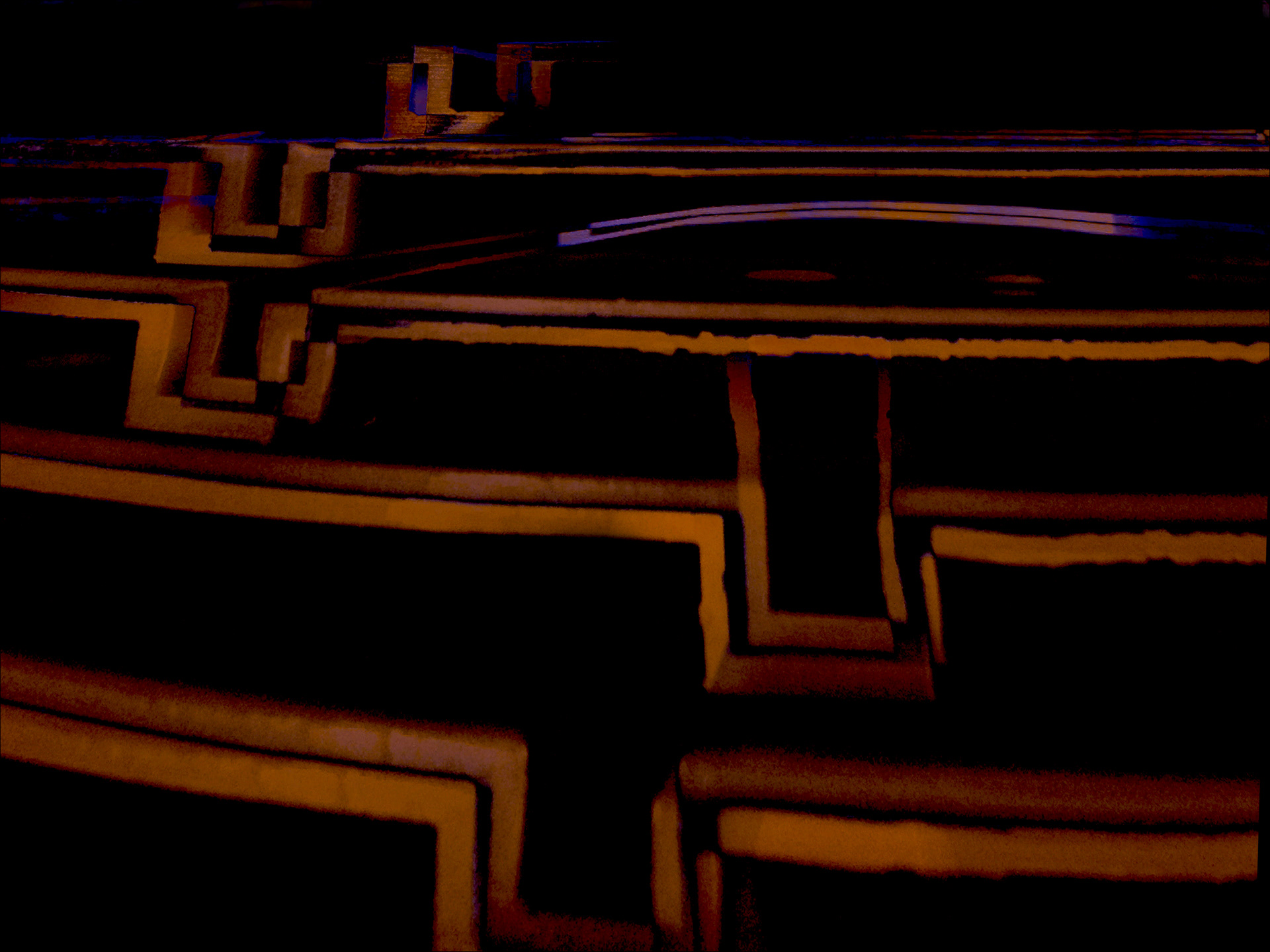 Abstract composition with broken geometric lines and metallic reflections evoking a labyrinth.