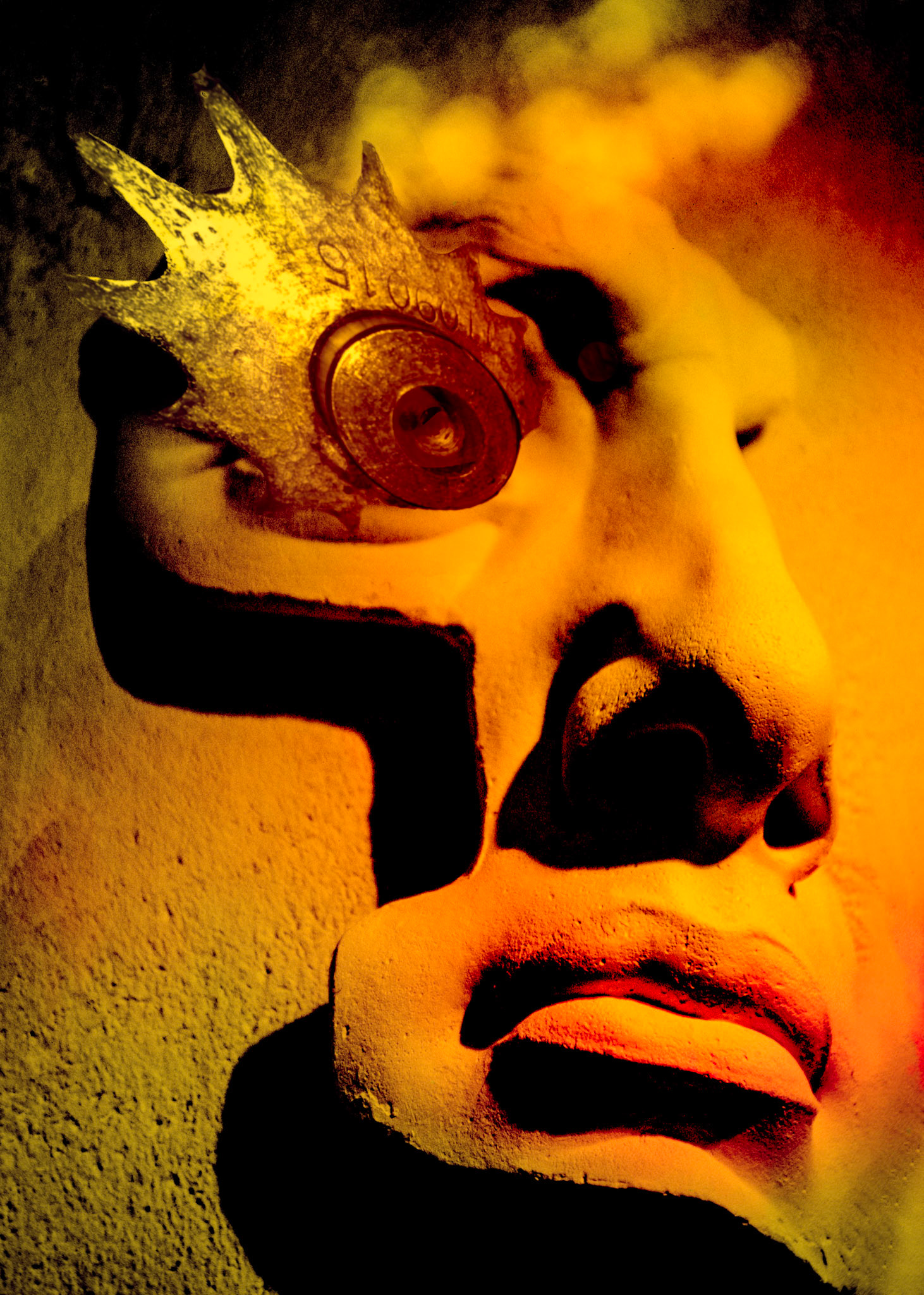 Fragmented face pierced by a metallic sun, between sacred and ironic, creating a timeless idol.