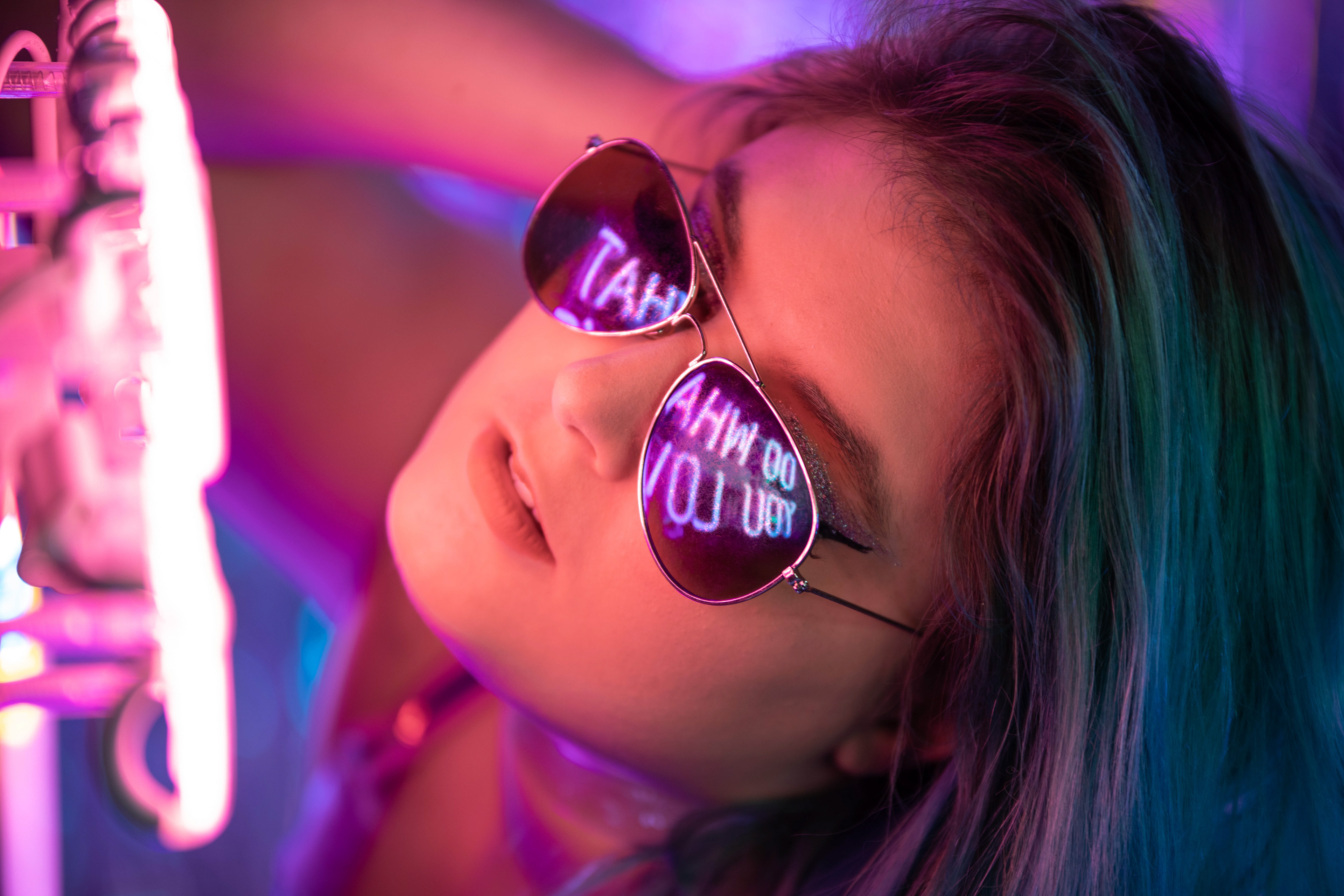 Neon Dream Beauty 5