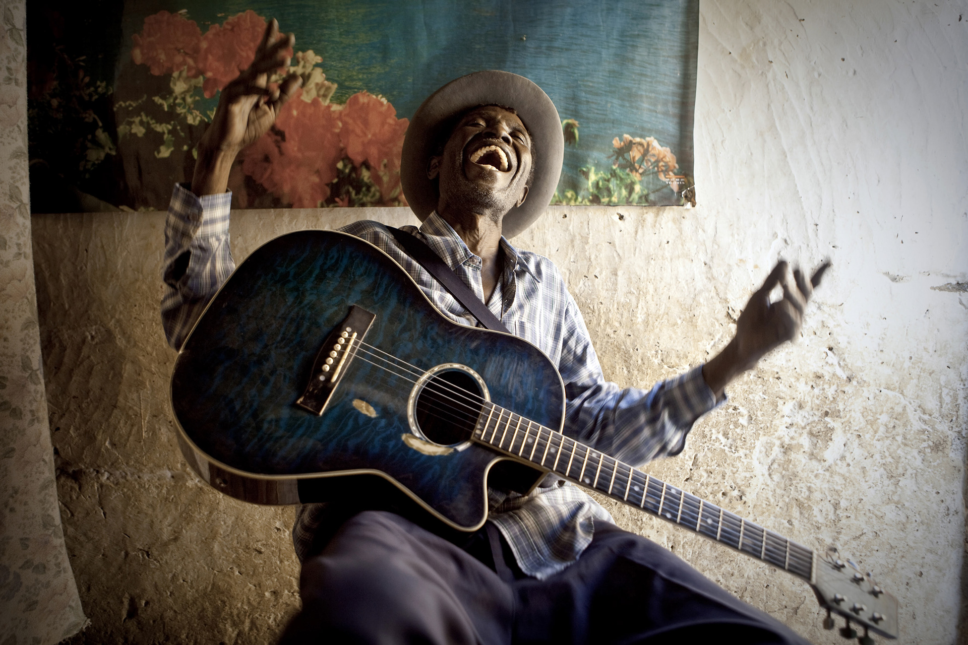 Jean-Pierre Kangand, guitarist of the Jecoke.