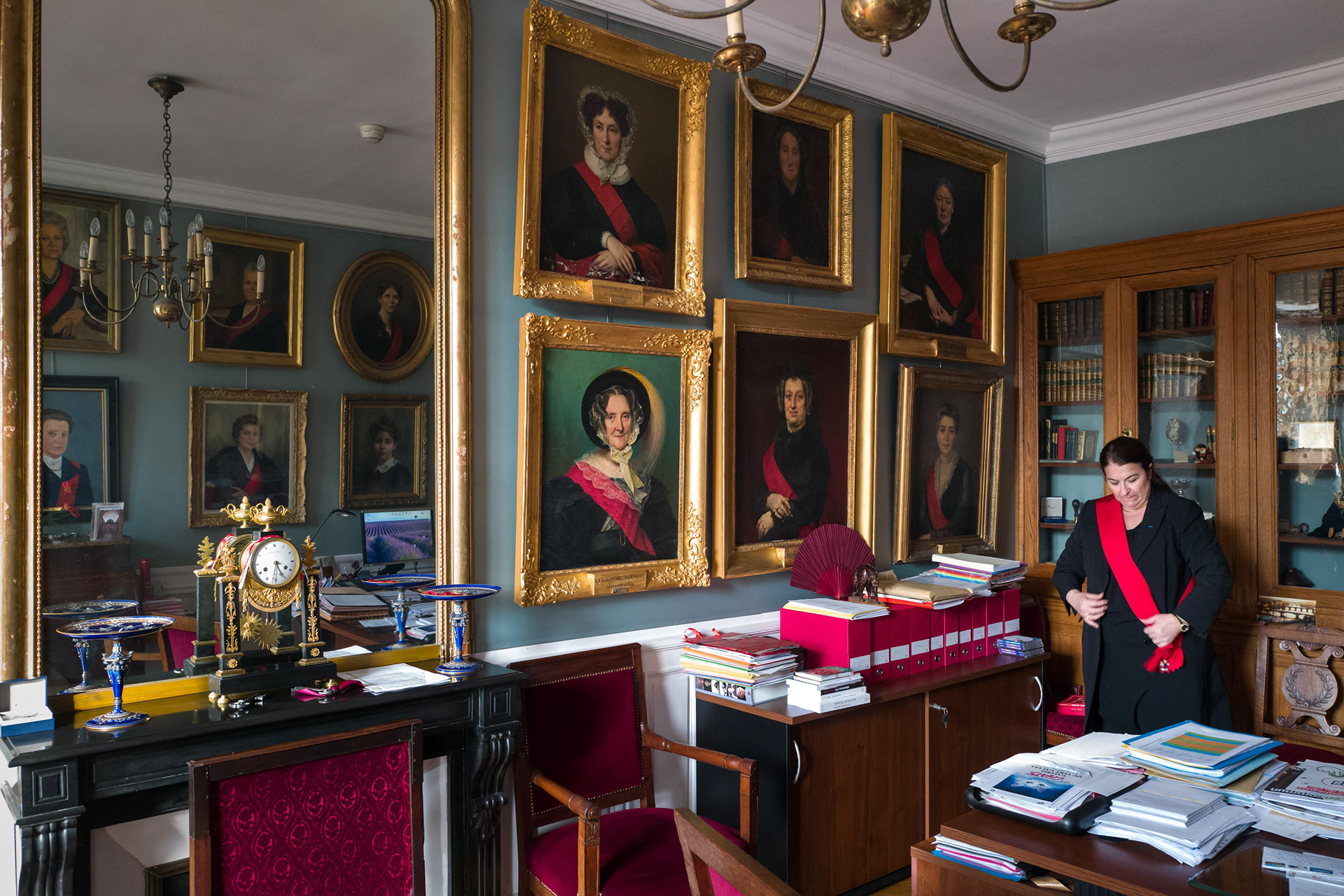 Superintendent Marie-France Lorente has on the walls of her office the portraits of all those who have preceded her in this position since 1805. Some are buried in the school grounds.