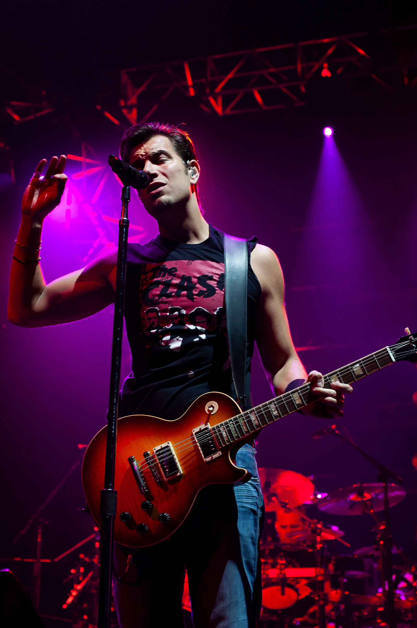 Nick Hexum of 311