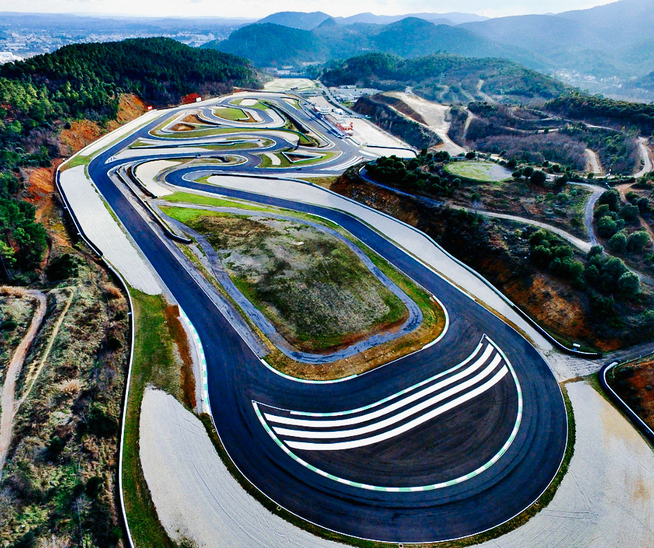 RACE TRACK PMAC