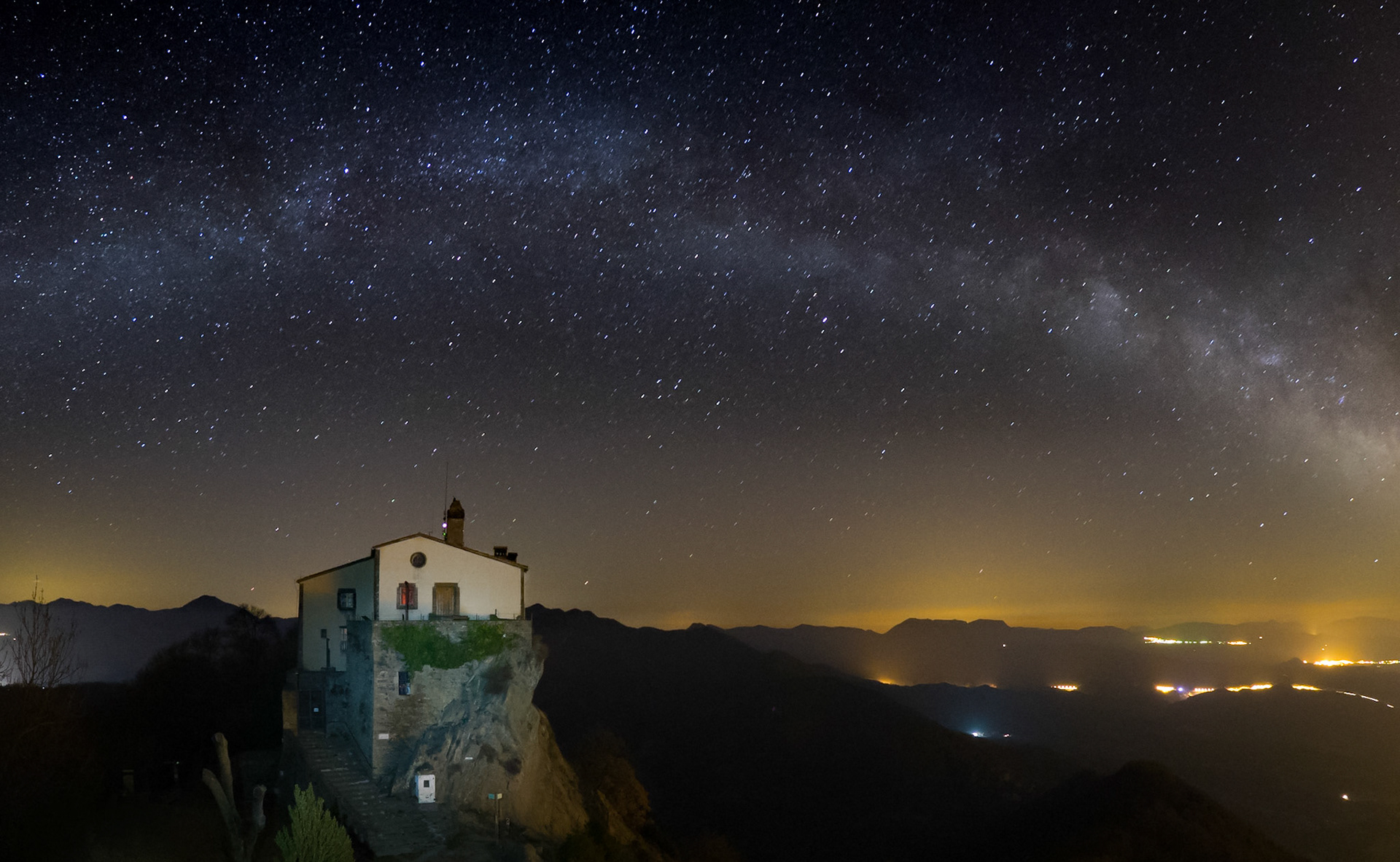 Milky Way over Bellmunt