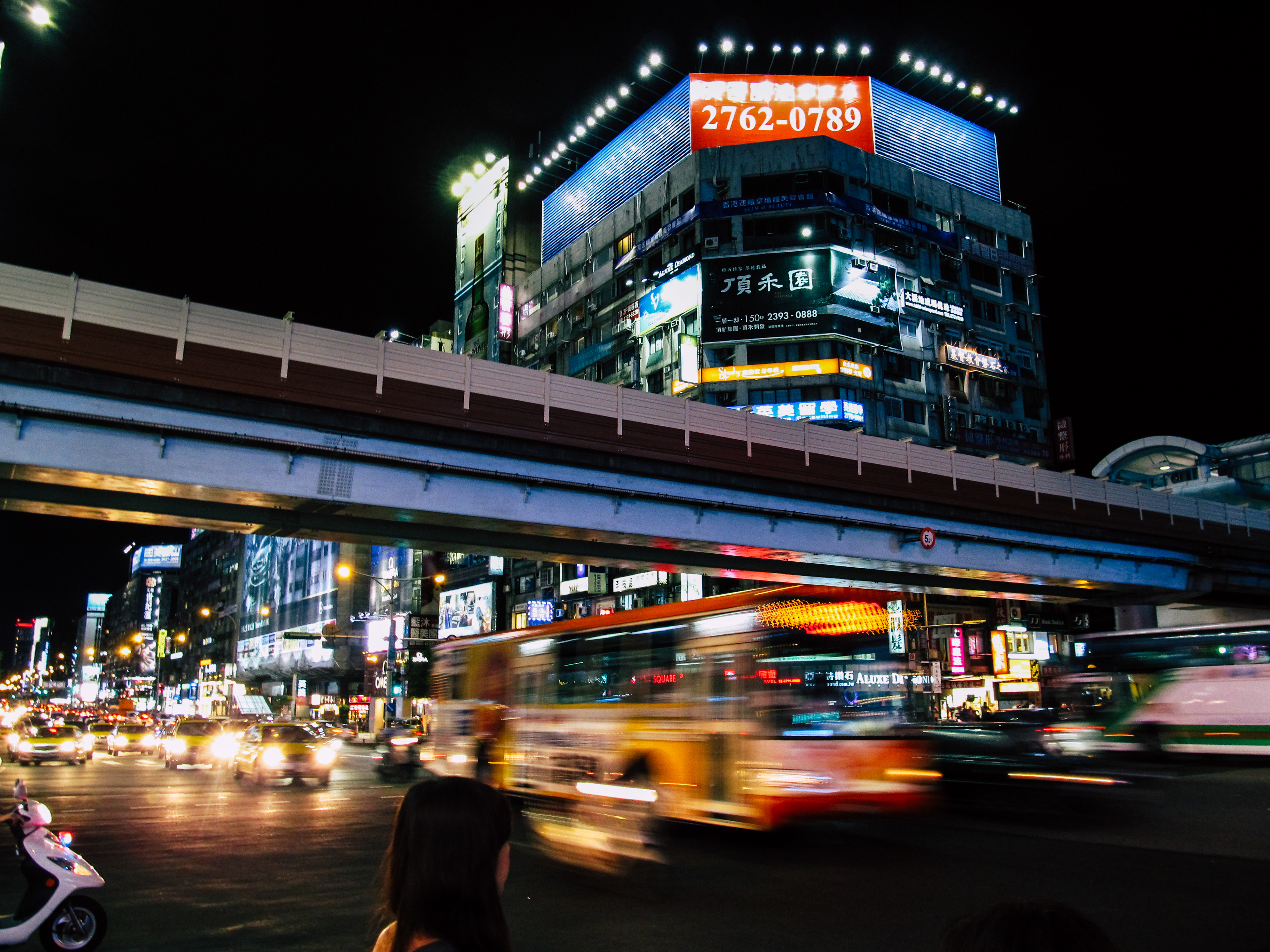 Taipei, Taïwan. Nightlife around Shilin night market.