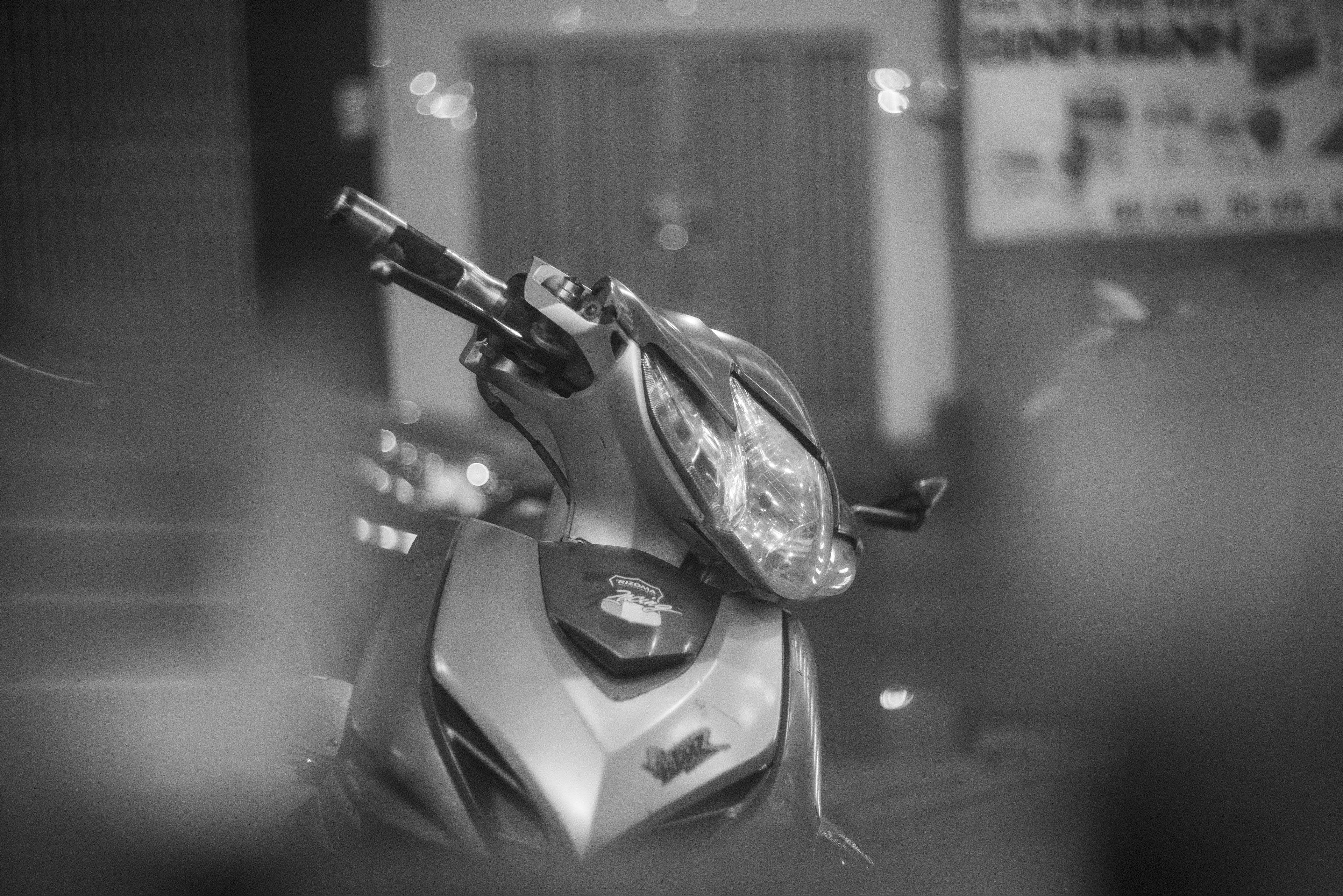 Trắng và đen | Black and White