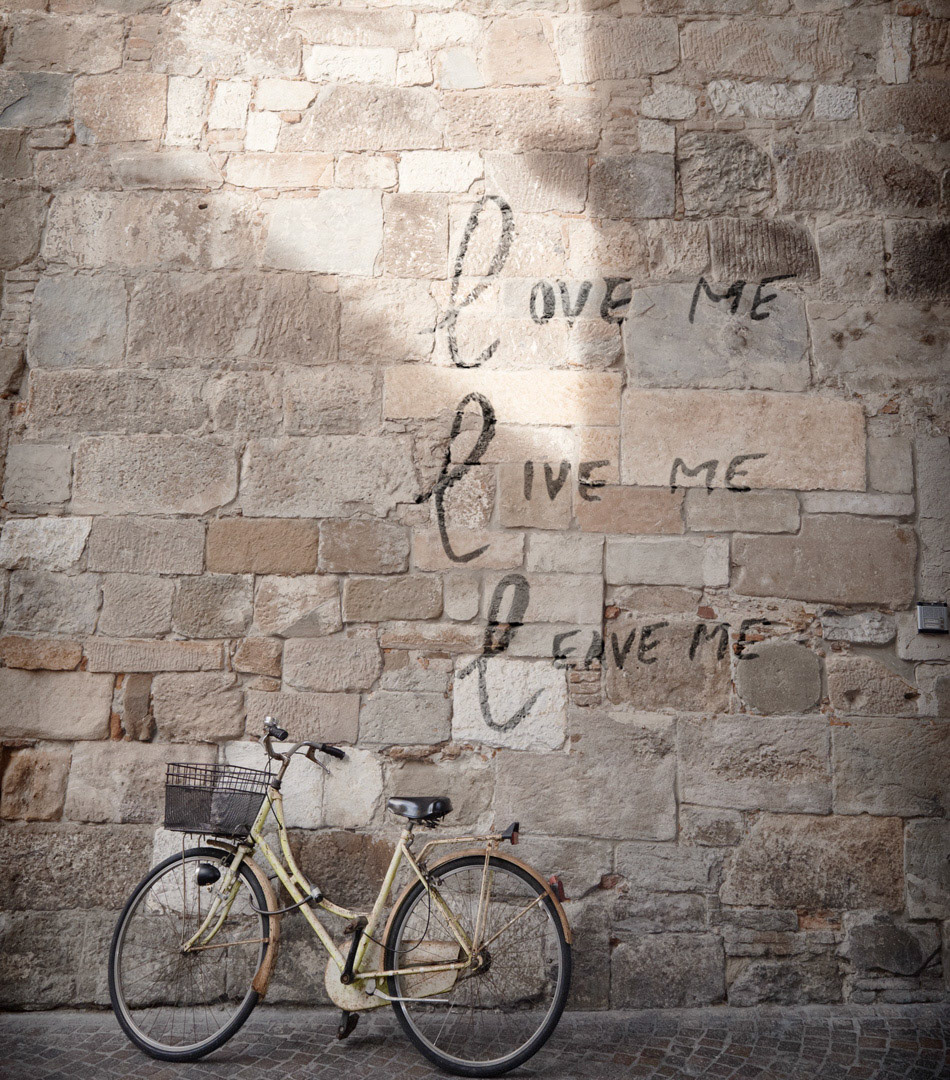 "love me live me leave me", Lucca