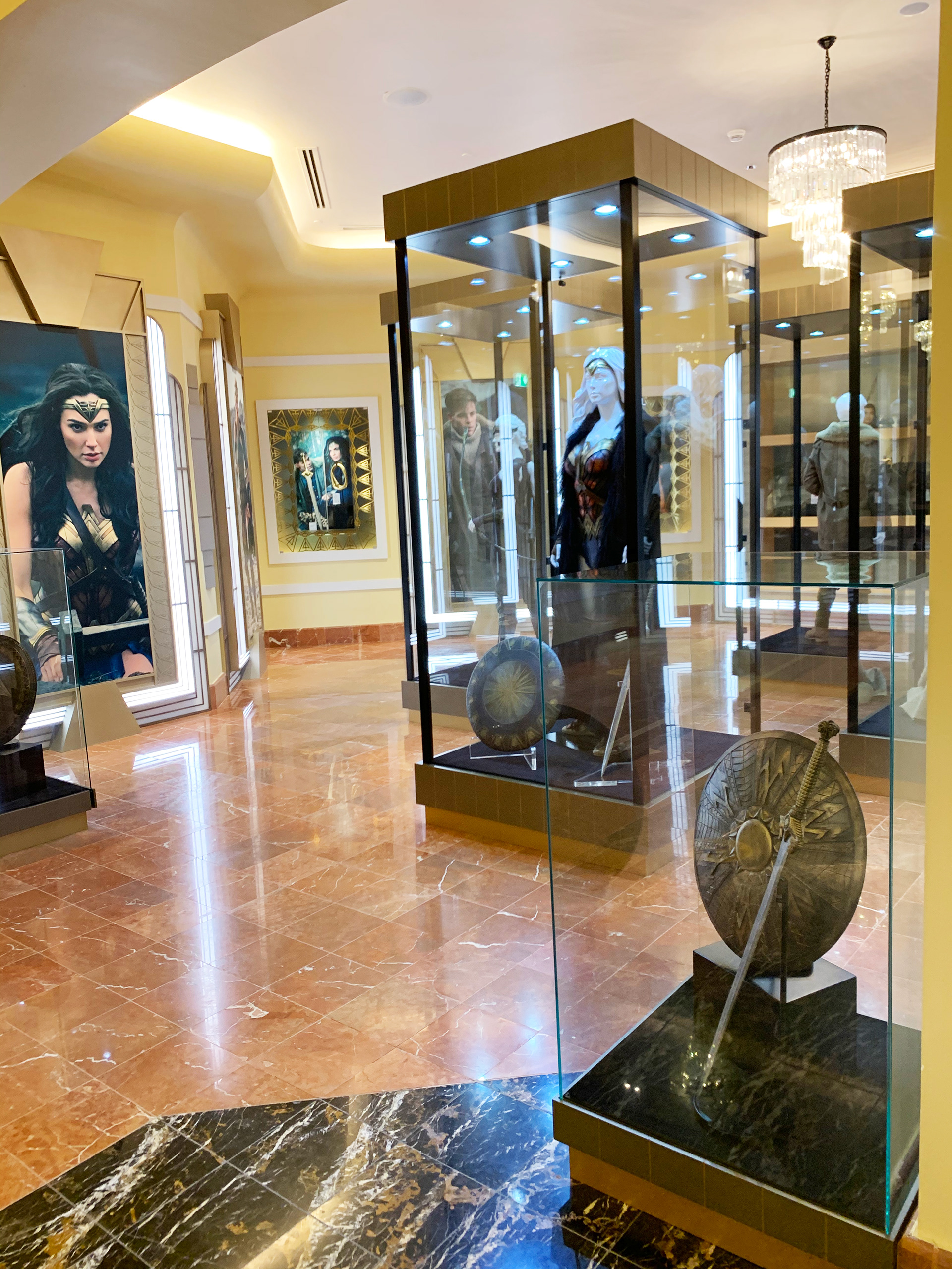 Treasures of Hollywood Present Wonder Woman - Exhibition