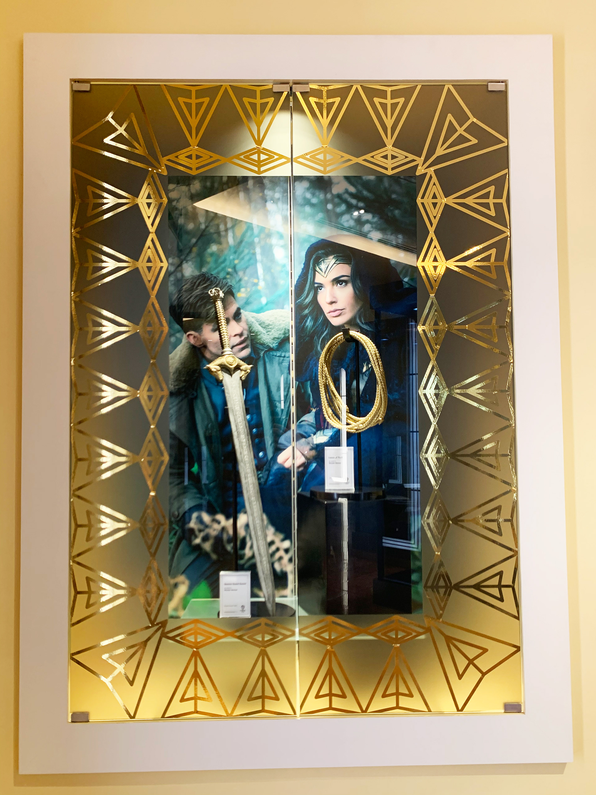 Treasures of Hollywood Present Wonder Woman - Exhibition