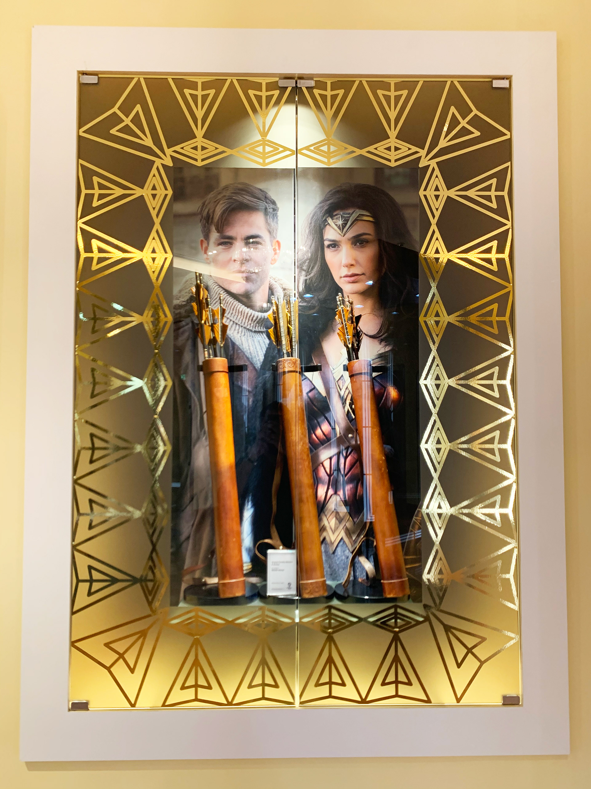 Treasures of Hollywood Present Wonder Woman - Exhibition