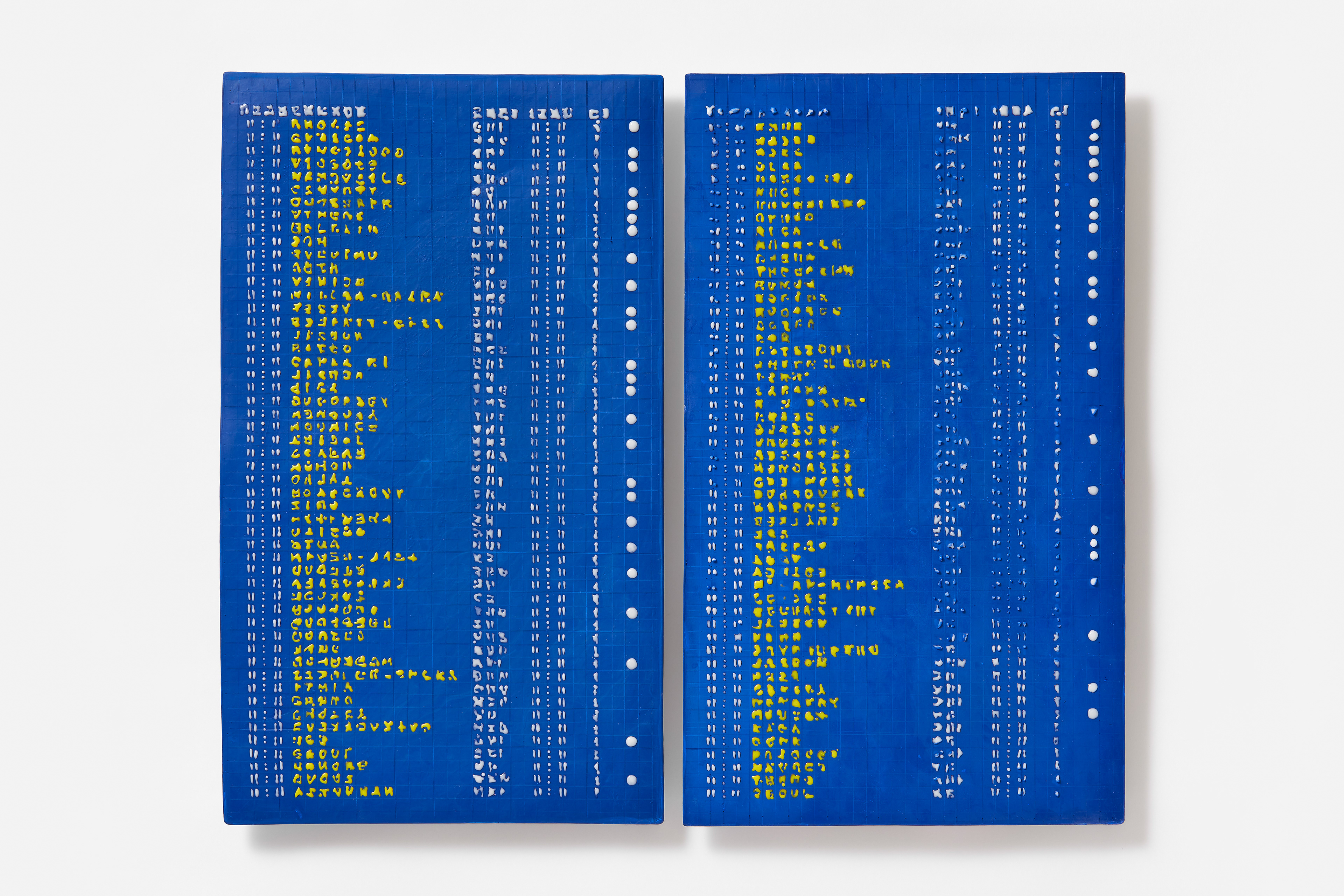 Arrivals and Departures, 2020, paperclay, slip, 1250℃ firing, 60×51 (cm)
