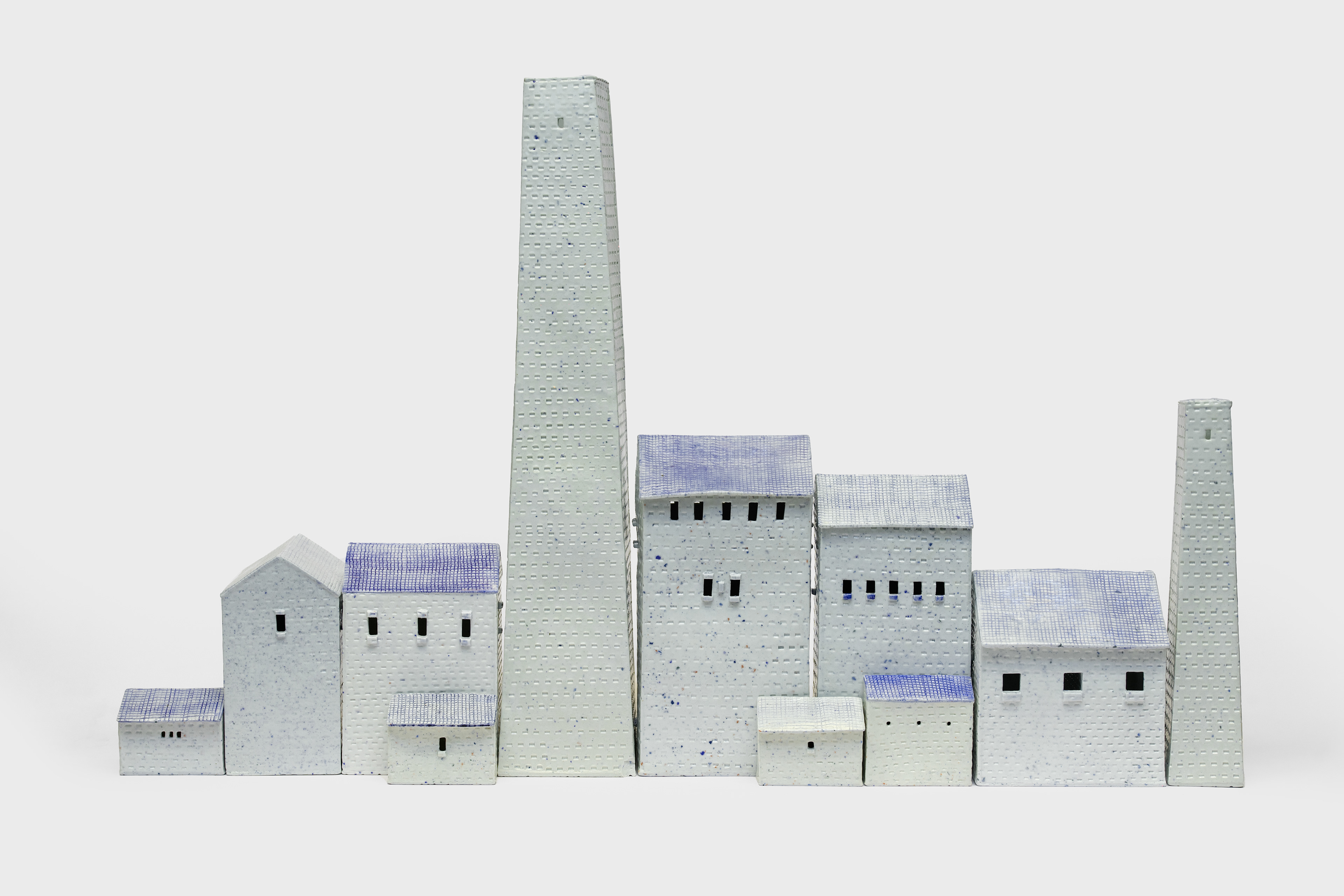 Call me Home, 2025 Jingdezhen, porcelain, 1350°C reduction firing, 118×16×74 (cm)