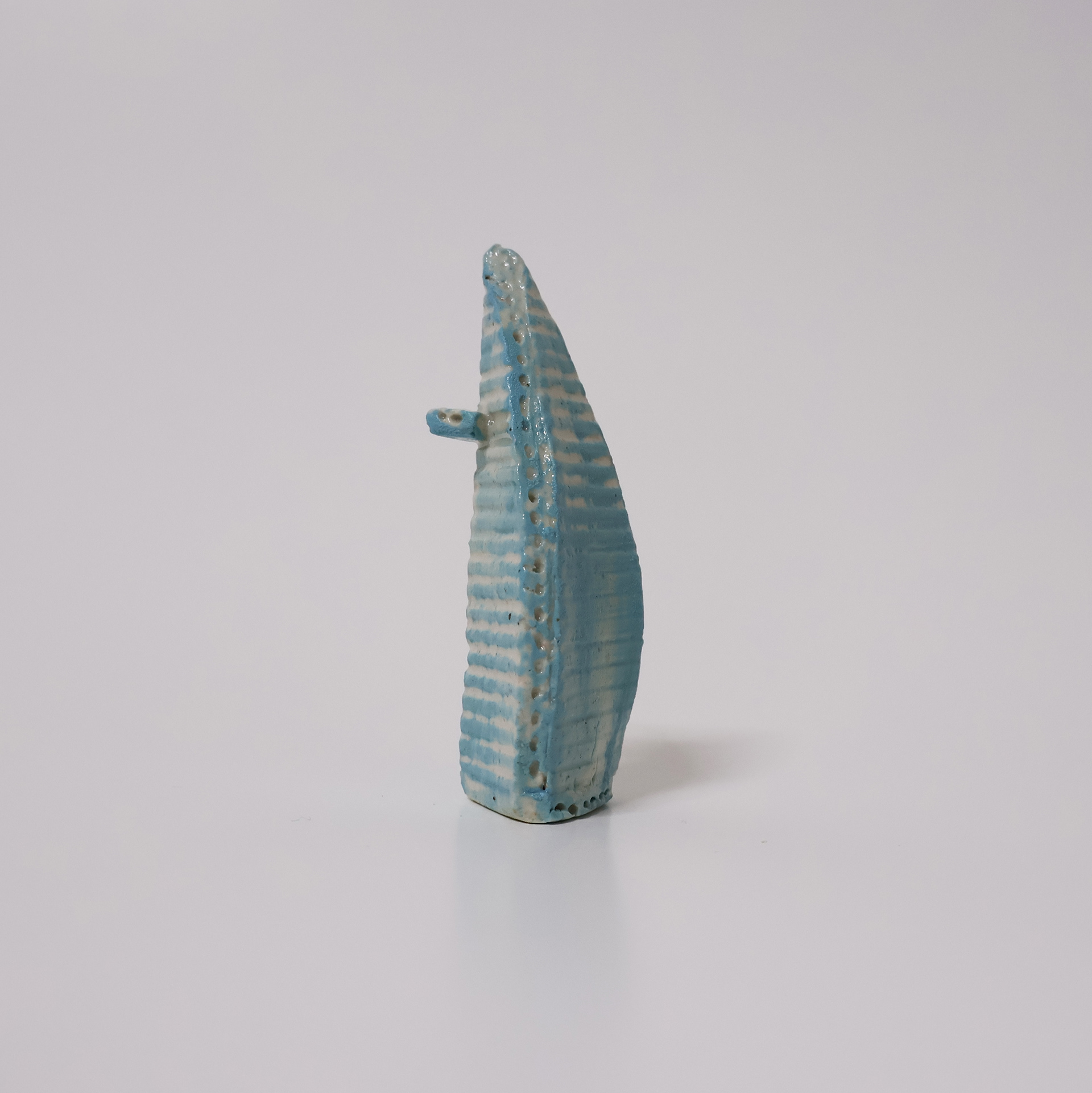 Dubai, 2025, porcelain, 1250℃ firing, 2.5×3×9 (cm)