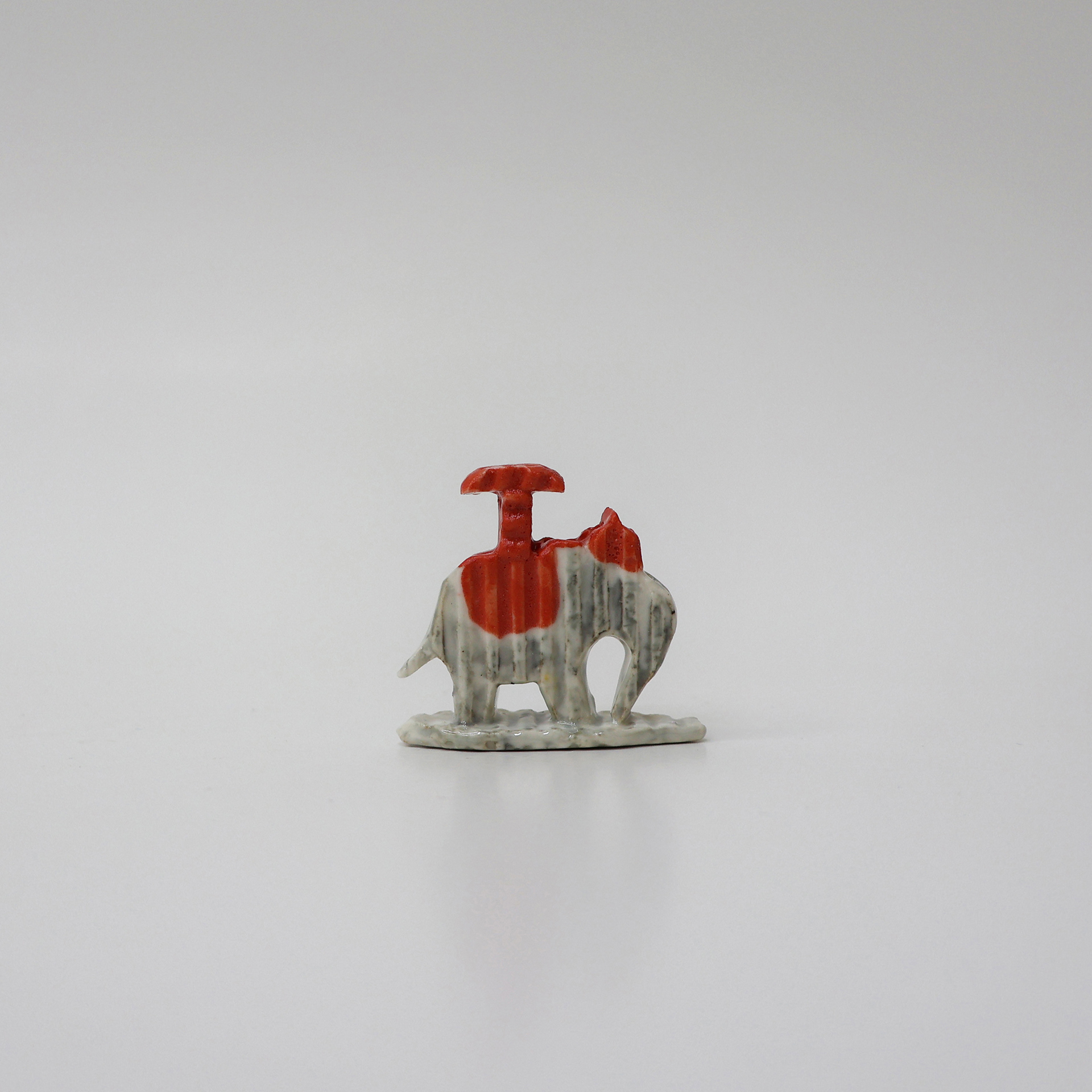 Pattaya, 2025, porcelain, 1250℃ firing, 4.5×1×4 (cm) 