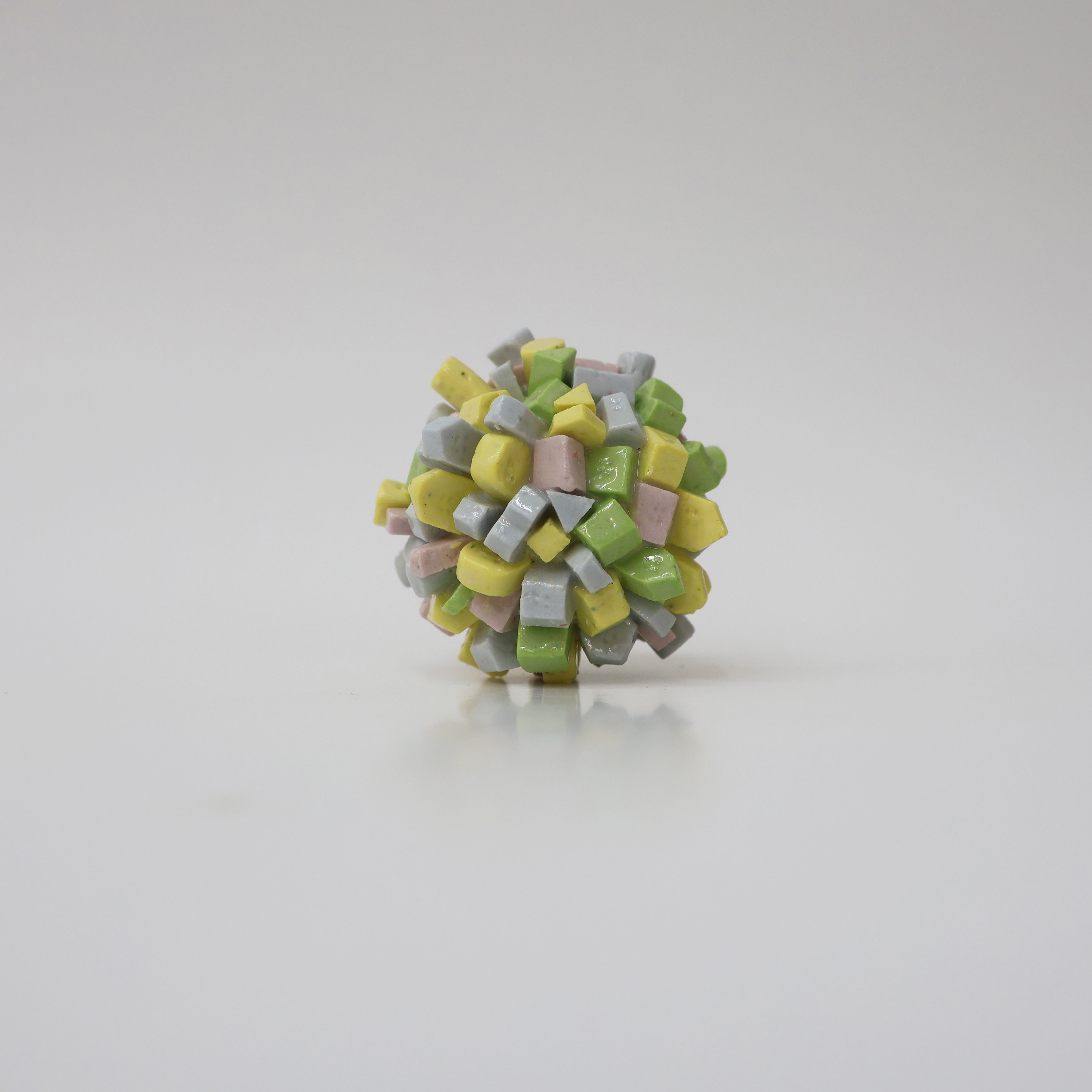 Cell, 2025, porcelain, 1250℃ firing, 4×4×4.5 (cm)