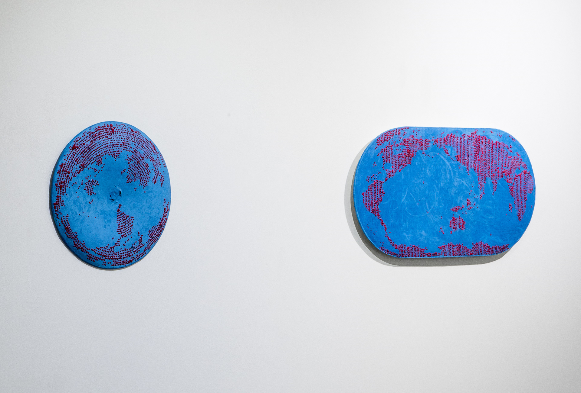 Map Projection: Cyan, 2020, paperclay, slip, 1250℃ firing, 28×28 (cm), 57×28 (cm)