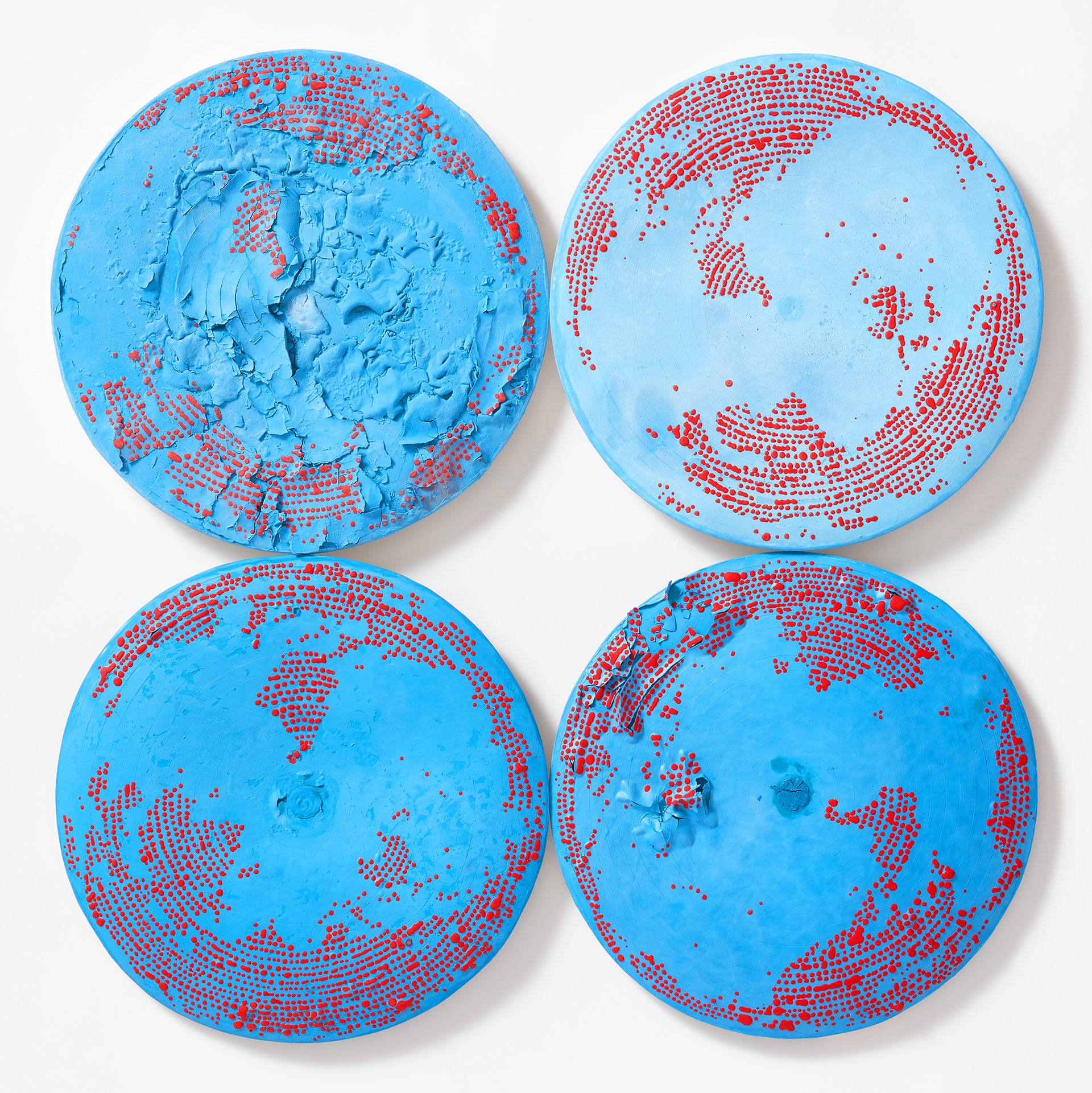 Earthquake, 2020, paperclay, slip, 1250℃ firing, 57×57 (cm)