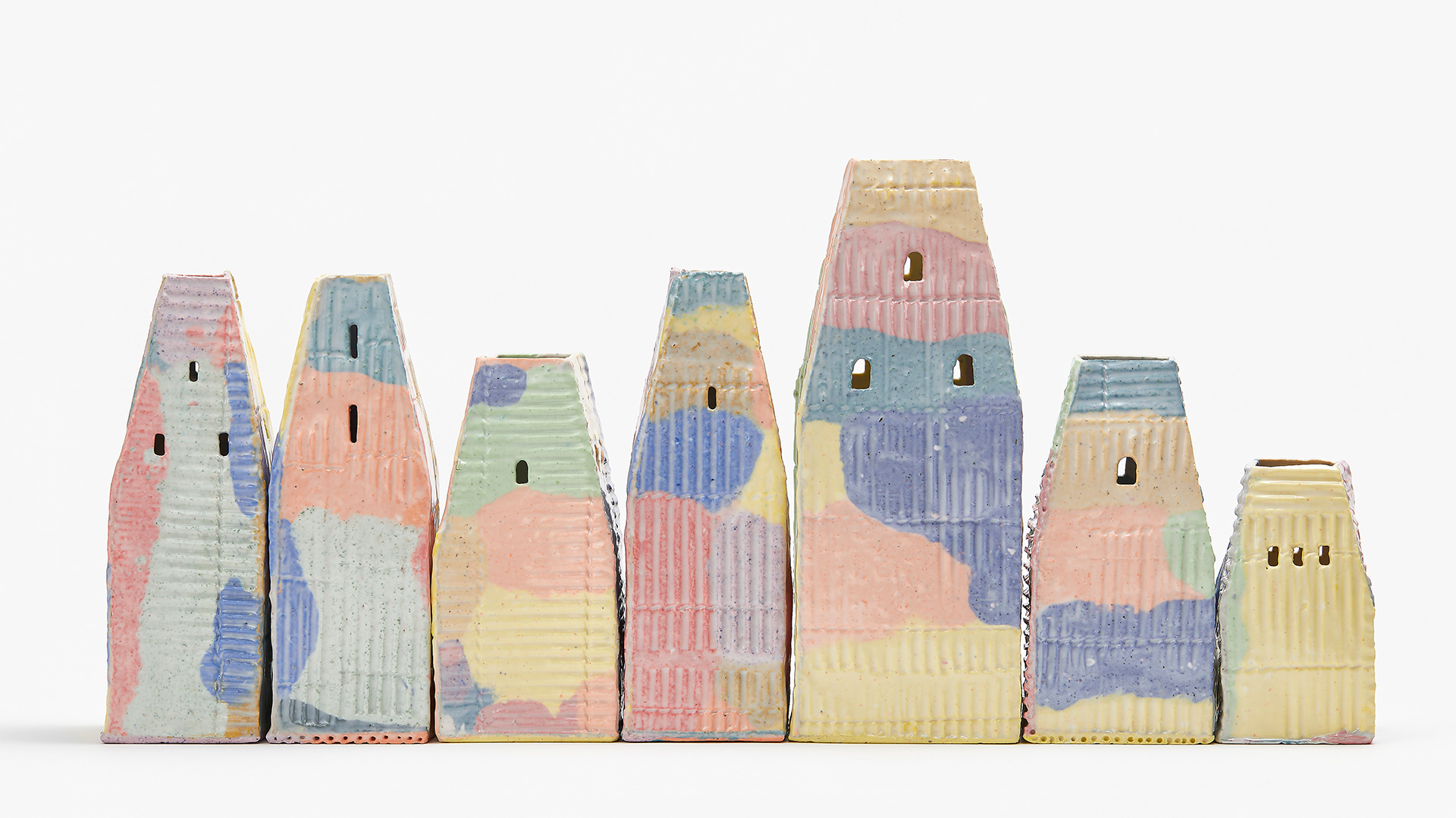 Home : Mingling, 2023, paperclay, slip, 1250℃ firing, ceramic installation