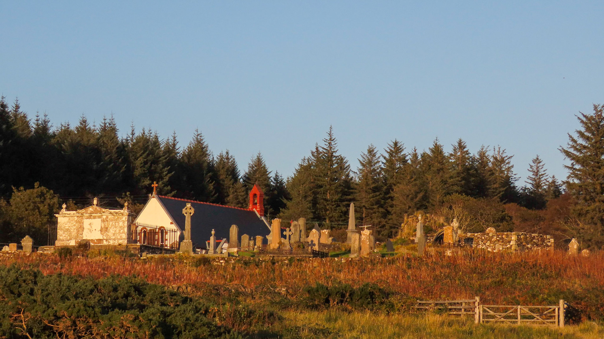 Kiel Parish Church and graveyard