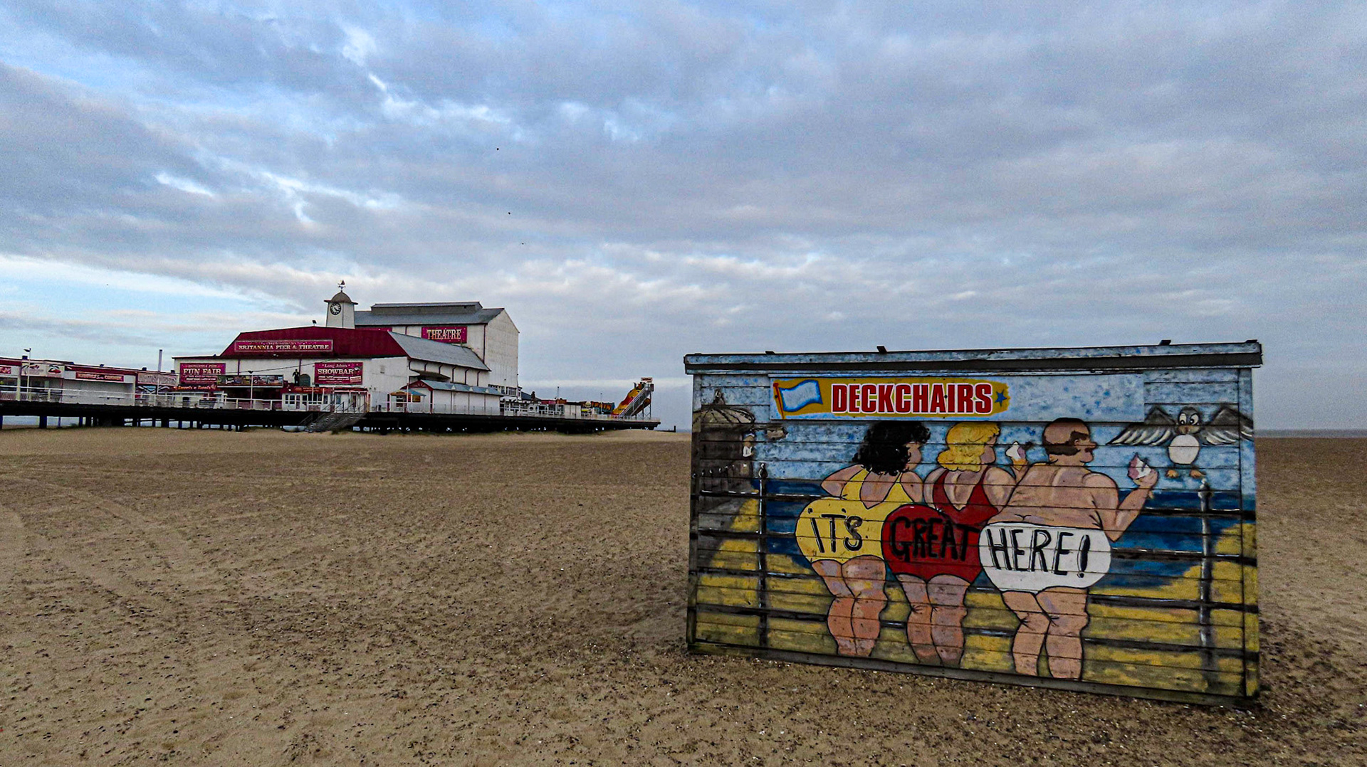 Britannia Pier & Theatre, Beach Great Yarmouth