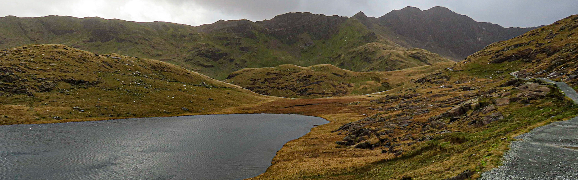 Llyn Teyrn, From Miners' track to Snowdon