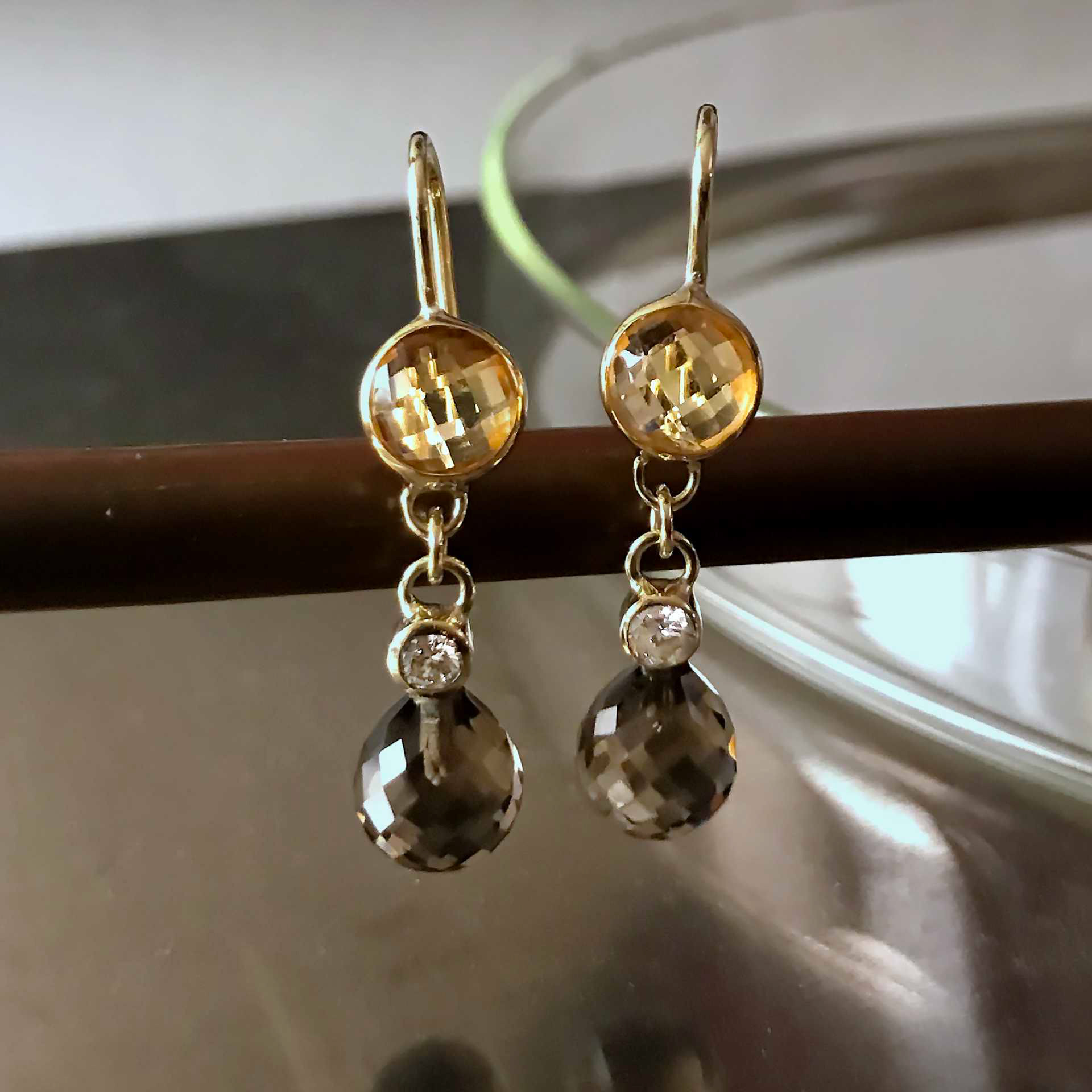 Ohrhänger Gelbgold 750, Citrin, Brilliant, Rauchquarz.