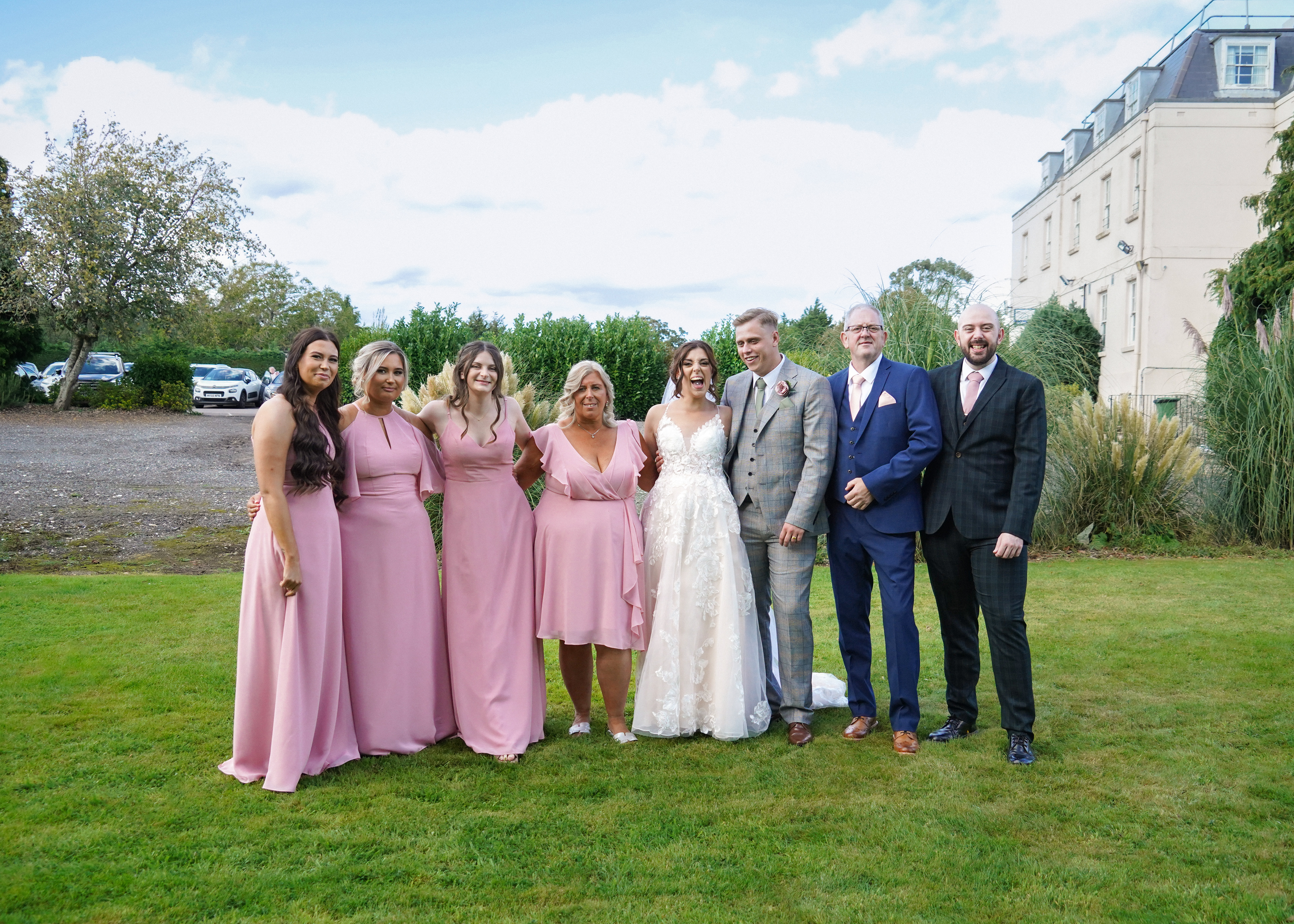 Mr & Mrs Groom