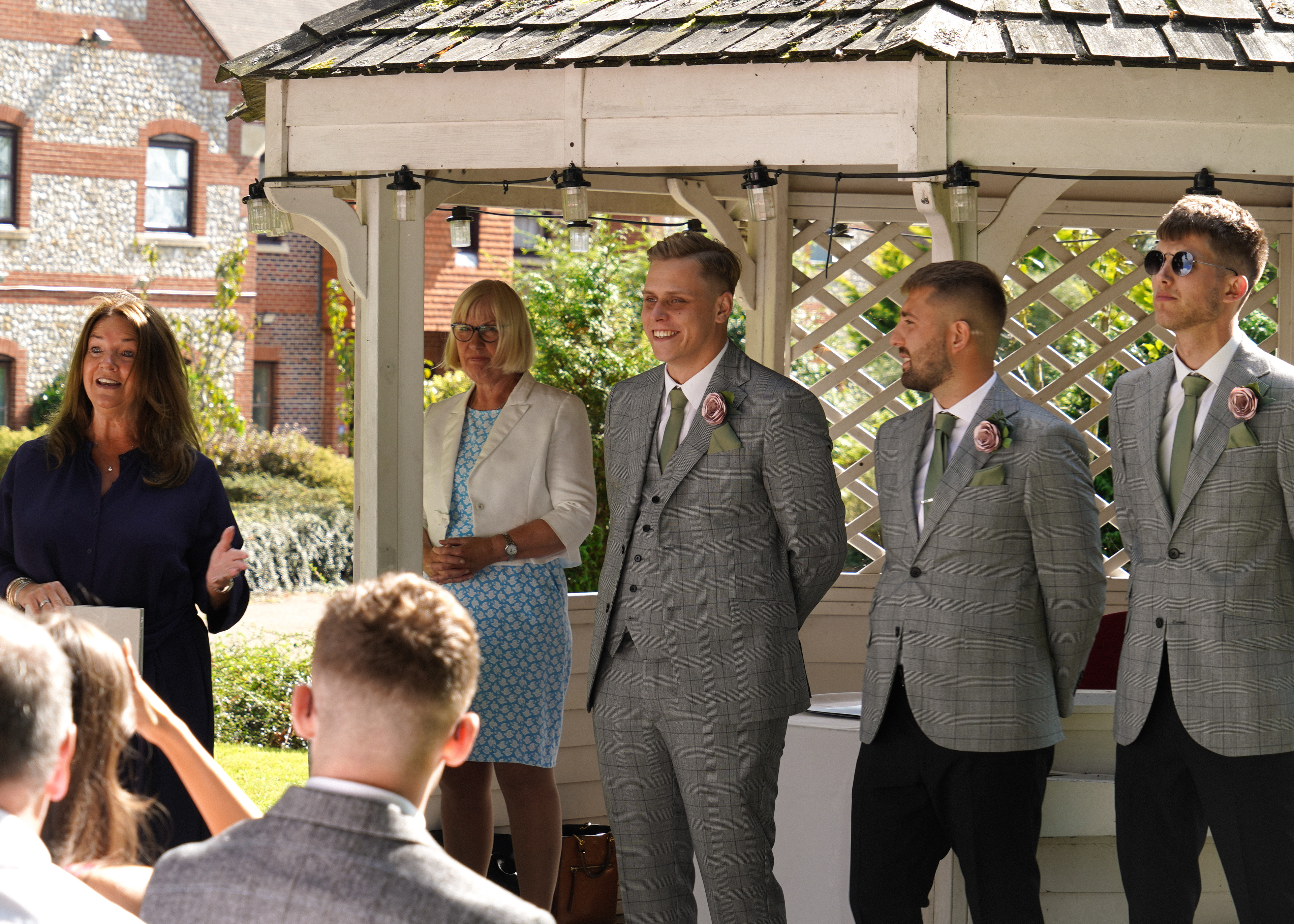 Mr & Mrs Groom