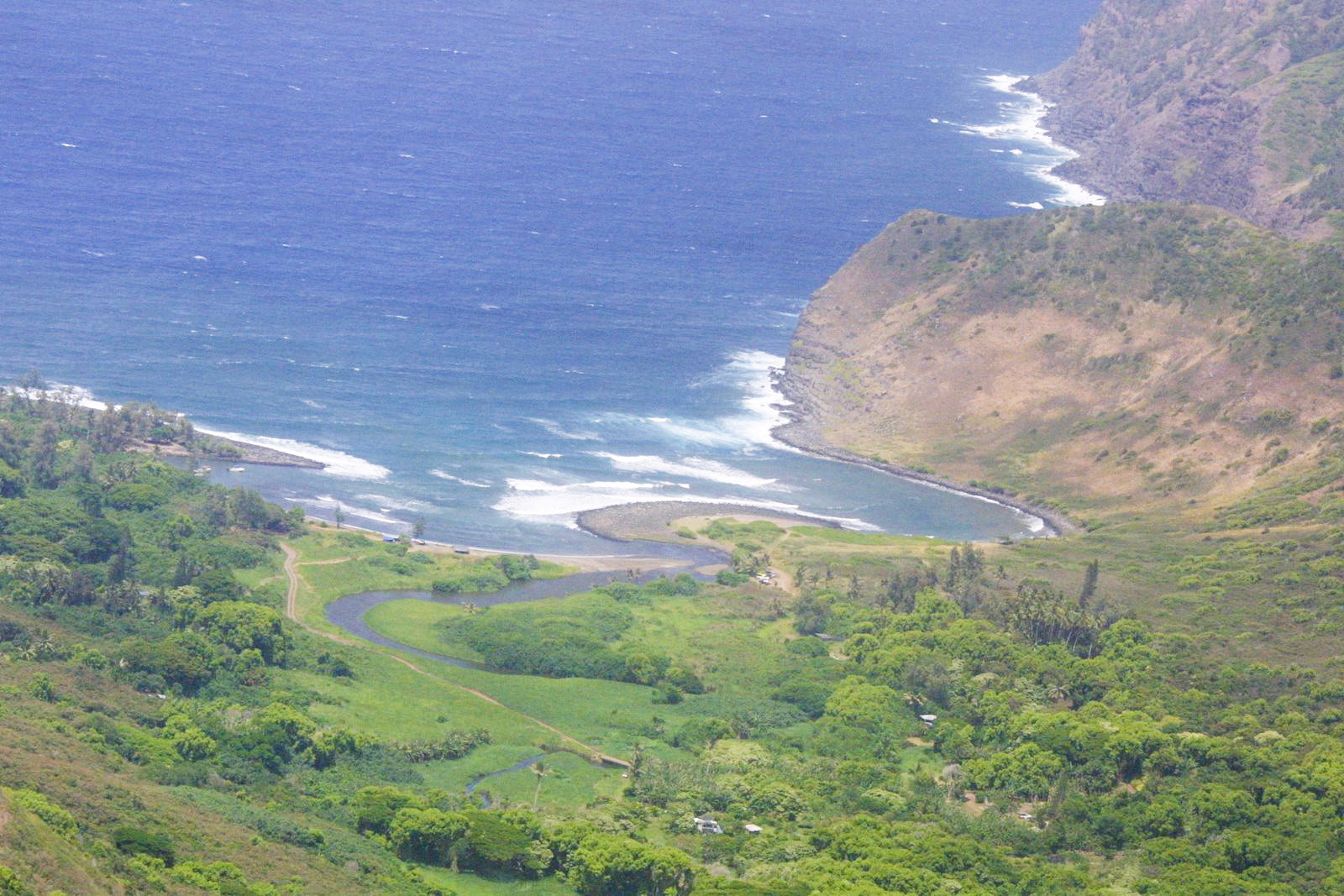 MauiScape Heliocopter (West Maui and Moloka'i) Moloka'i Coast