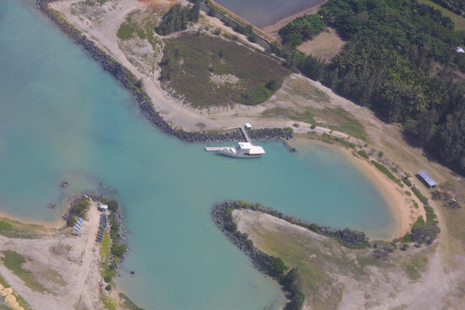 MauiScape Heliocopter (West Maui and Moloka'i) Moloka'i Harbor
