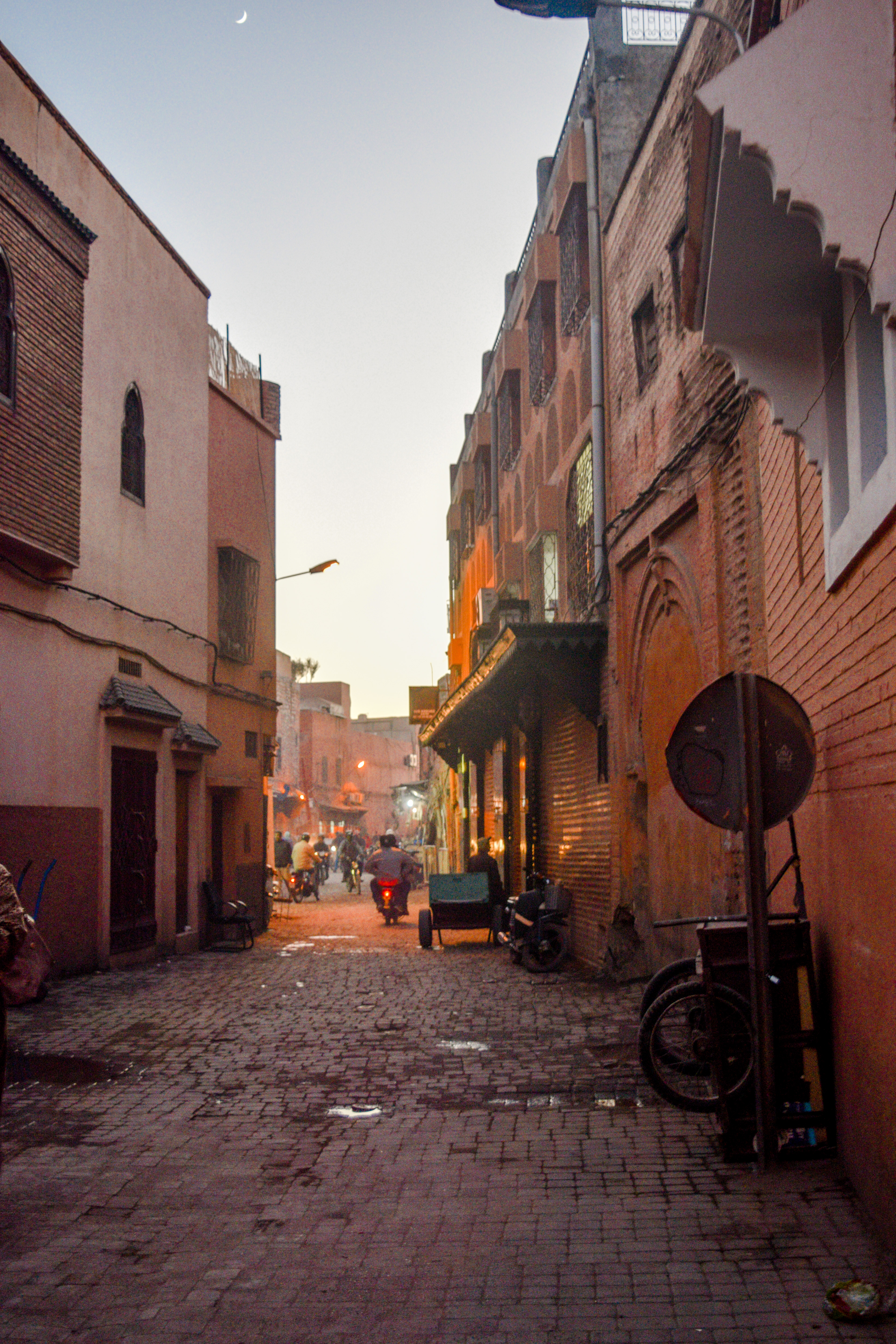 Moon Rising, Marrakech