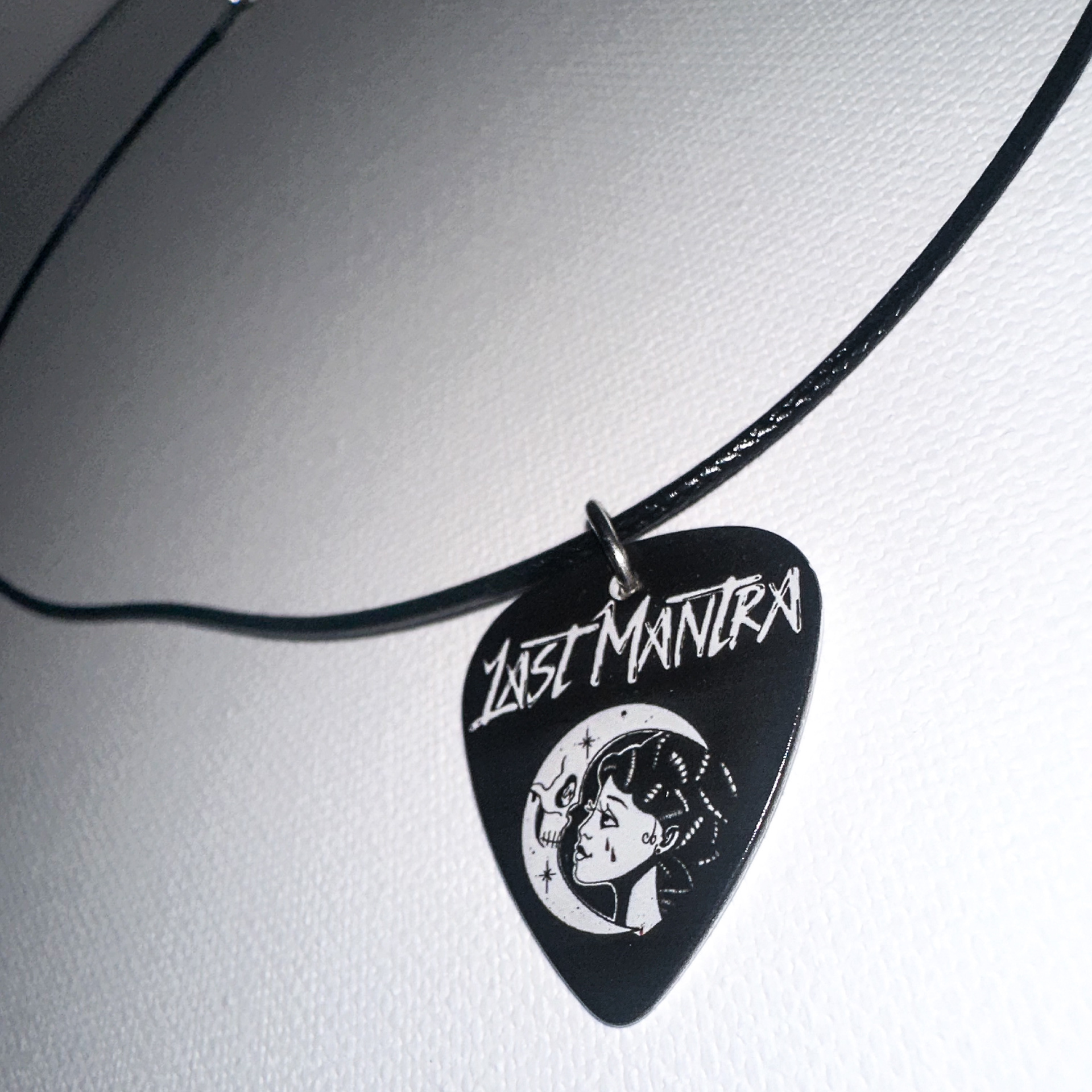 Quiet Night Kette 10$