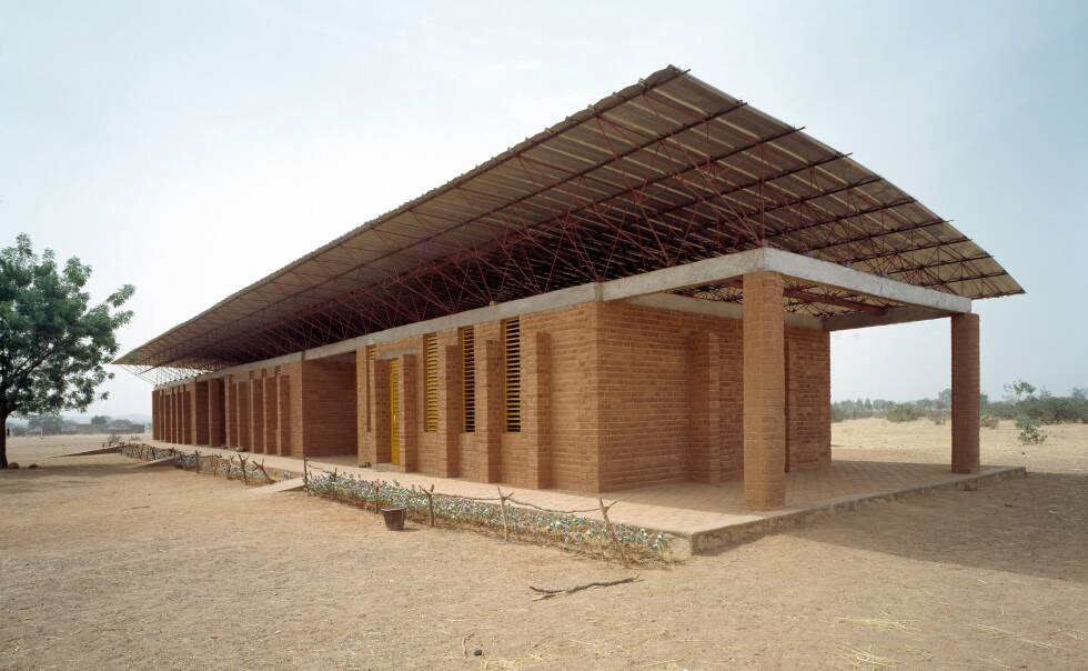 Gando Primary School (Francis Kere, 2001)
