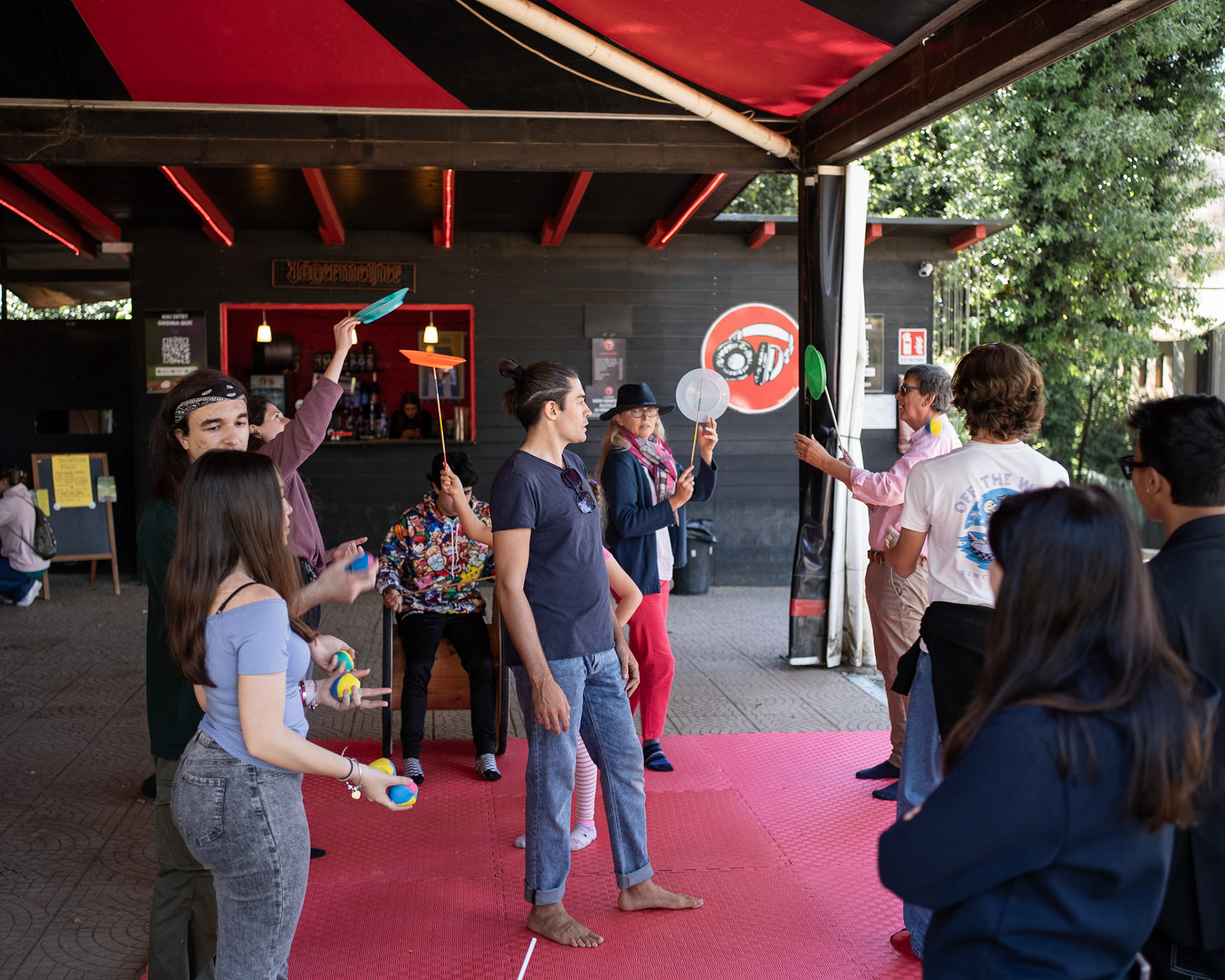 Laboratorio di giocoleria organizzato da ABcirc0