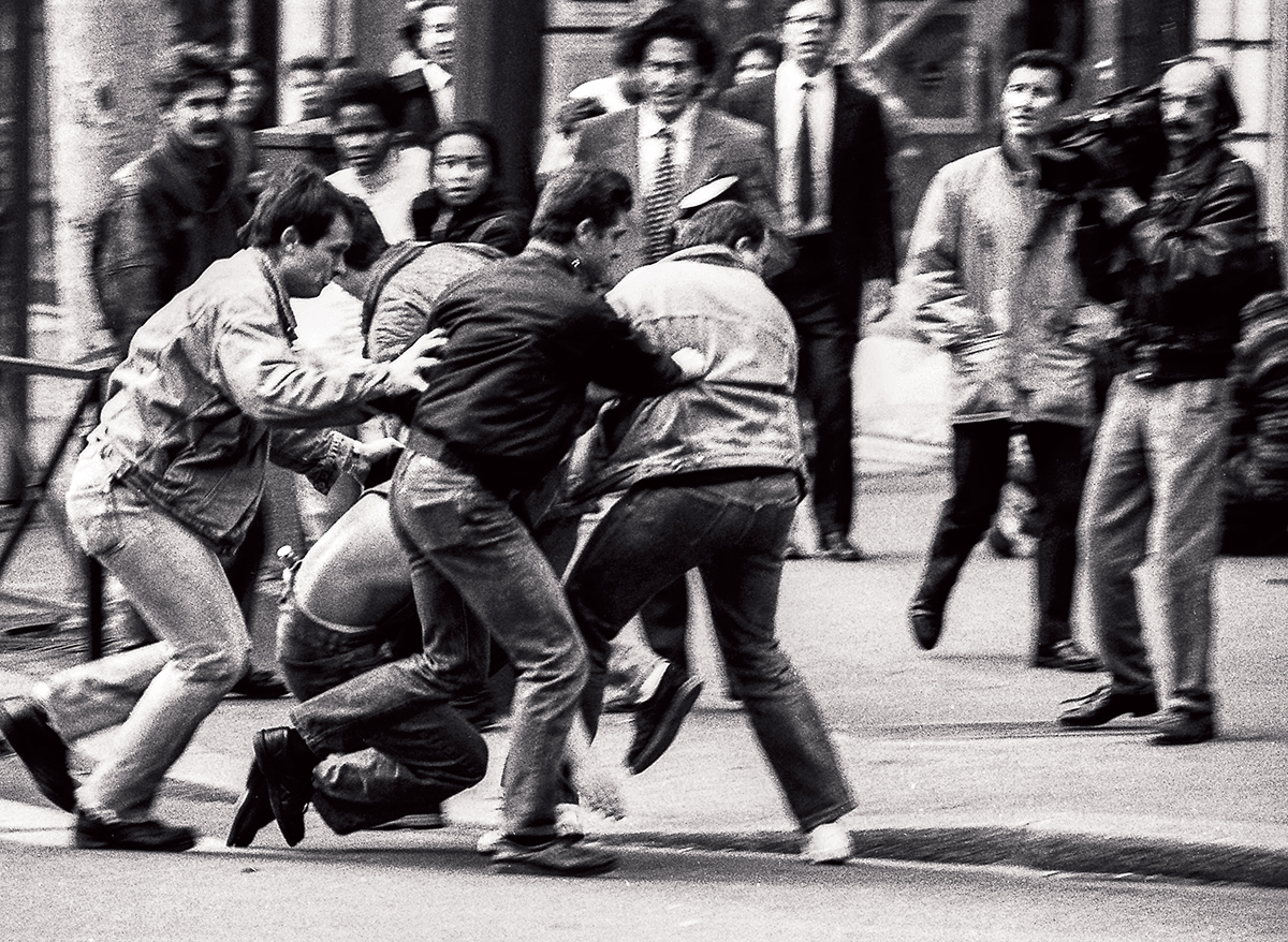 Manifestation étudiante contre le plan Juppé, Paris 1995.