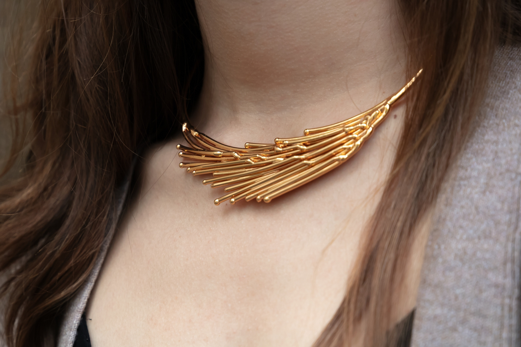Collier feuille en laiton doré - 60€