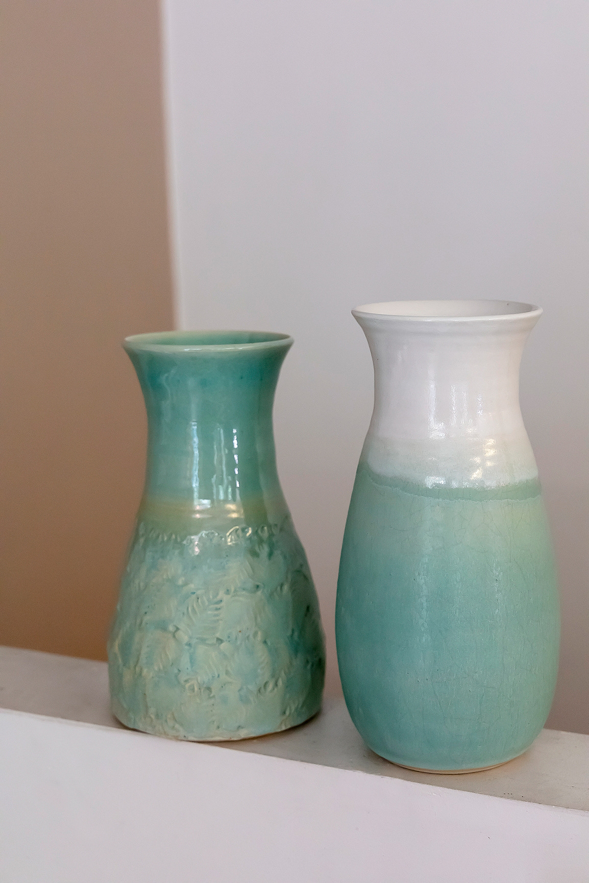 Vase feuilles céladon 90€ - Vase blanc et céladon 120€