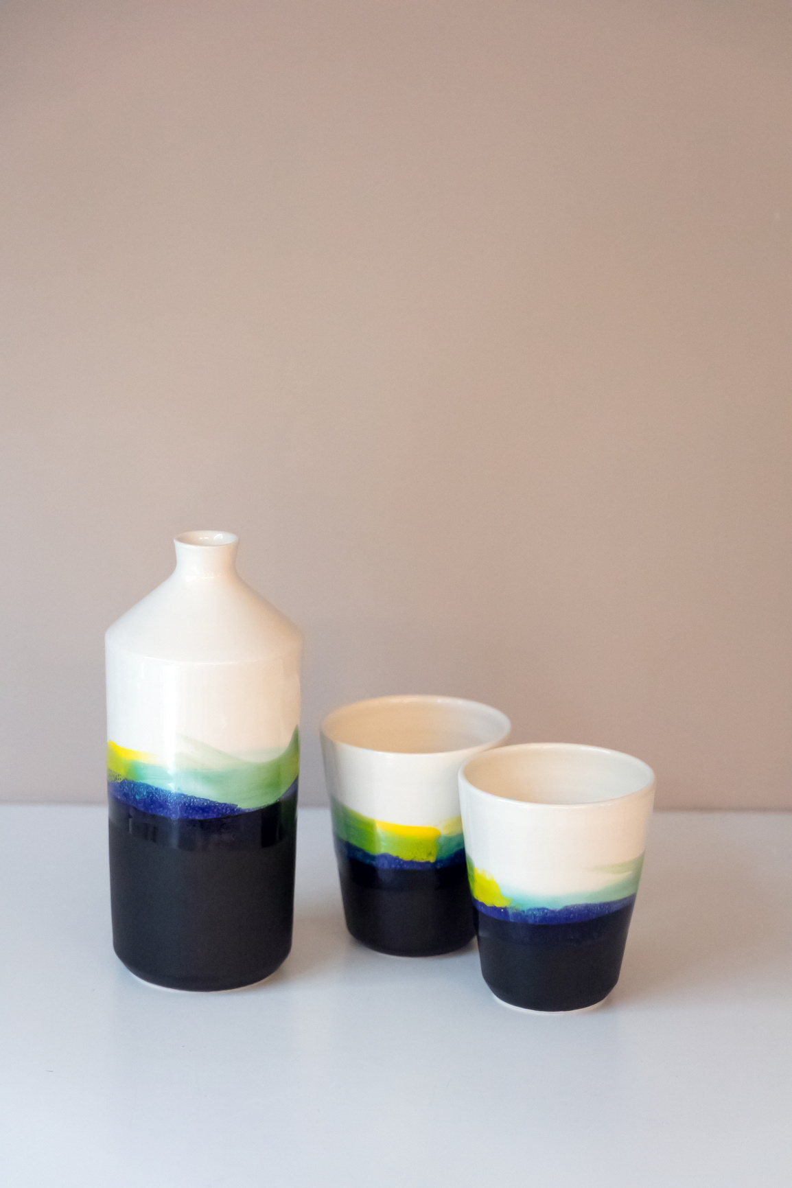 Bouteille "Nuit" en faïence 52€ - Verre "Nuit" 18€
