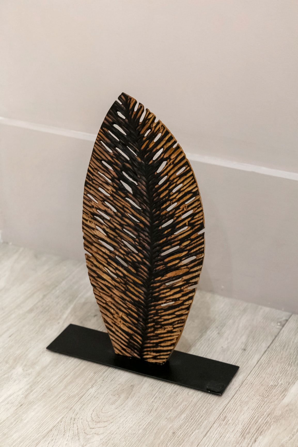 Sculpture "Dentelle Chataignier" en chtaignier brulé - 700€