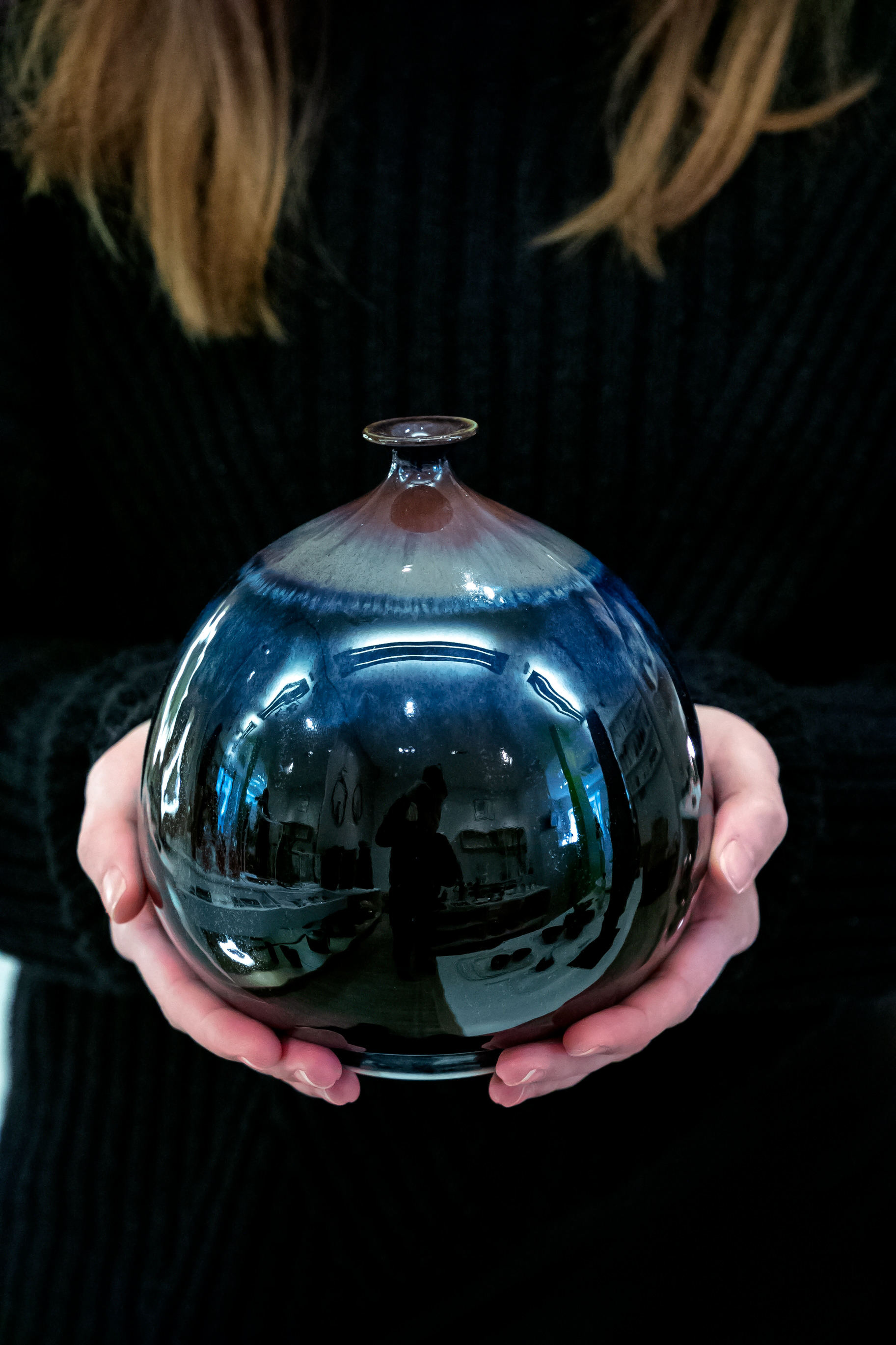 Vase océan en porcelaine émaillée - 160€