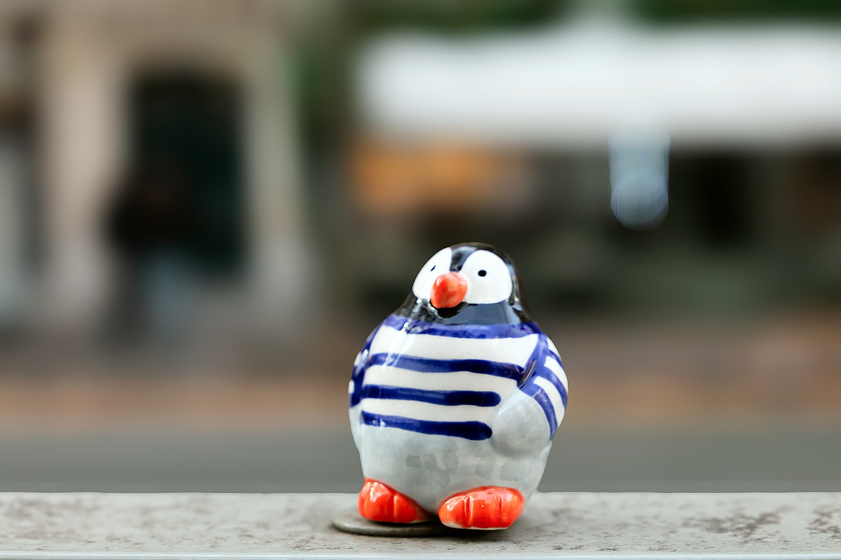 Pingouin en faïence - 26€