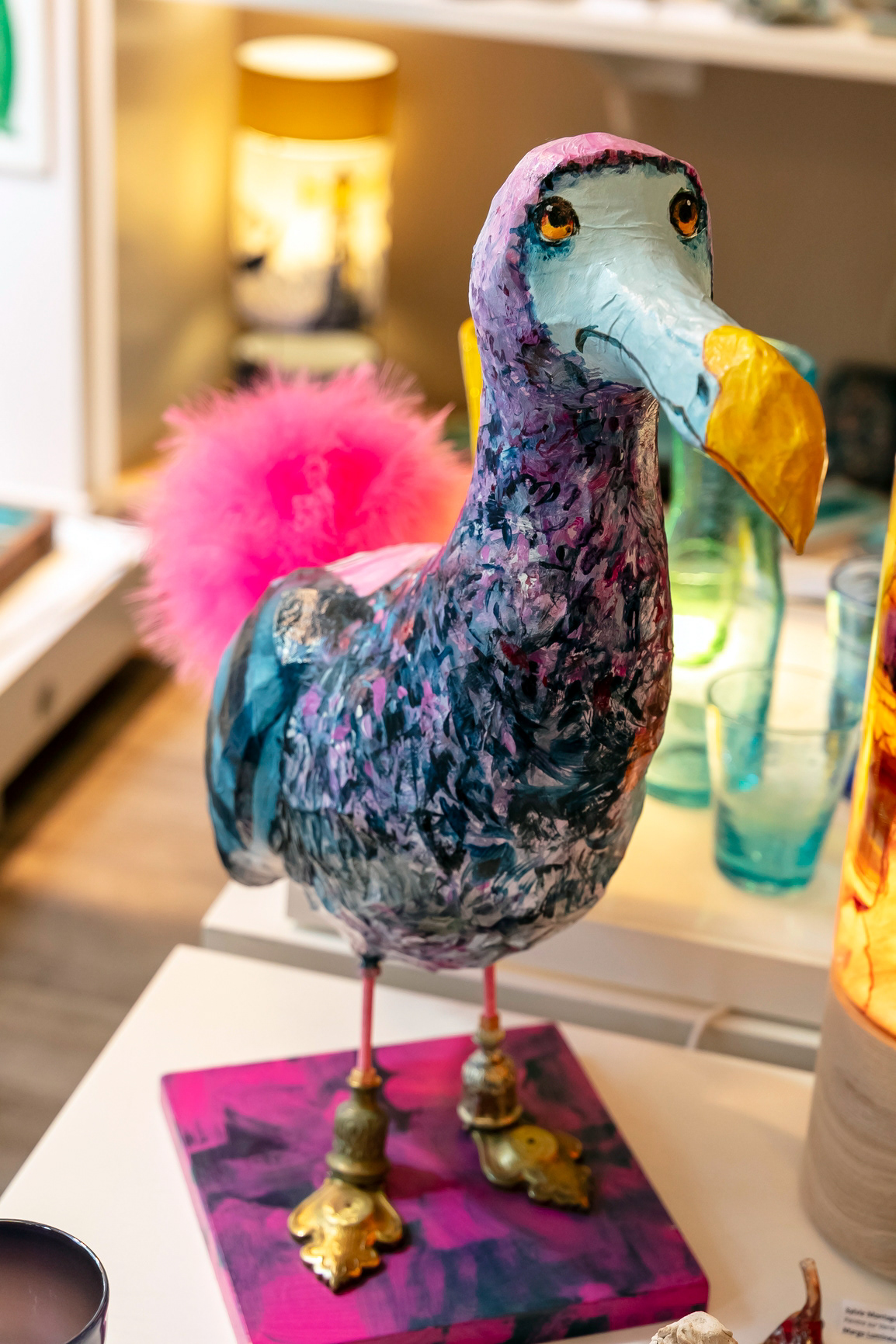 Sculpture Rose Dodo en papier mâché - 900€