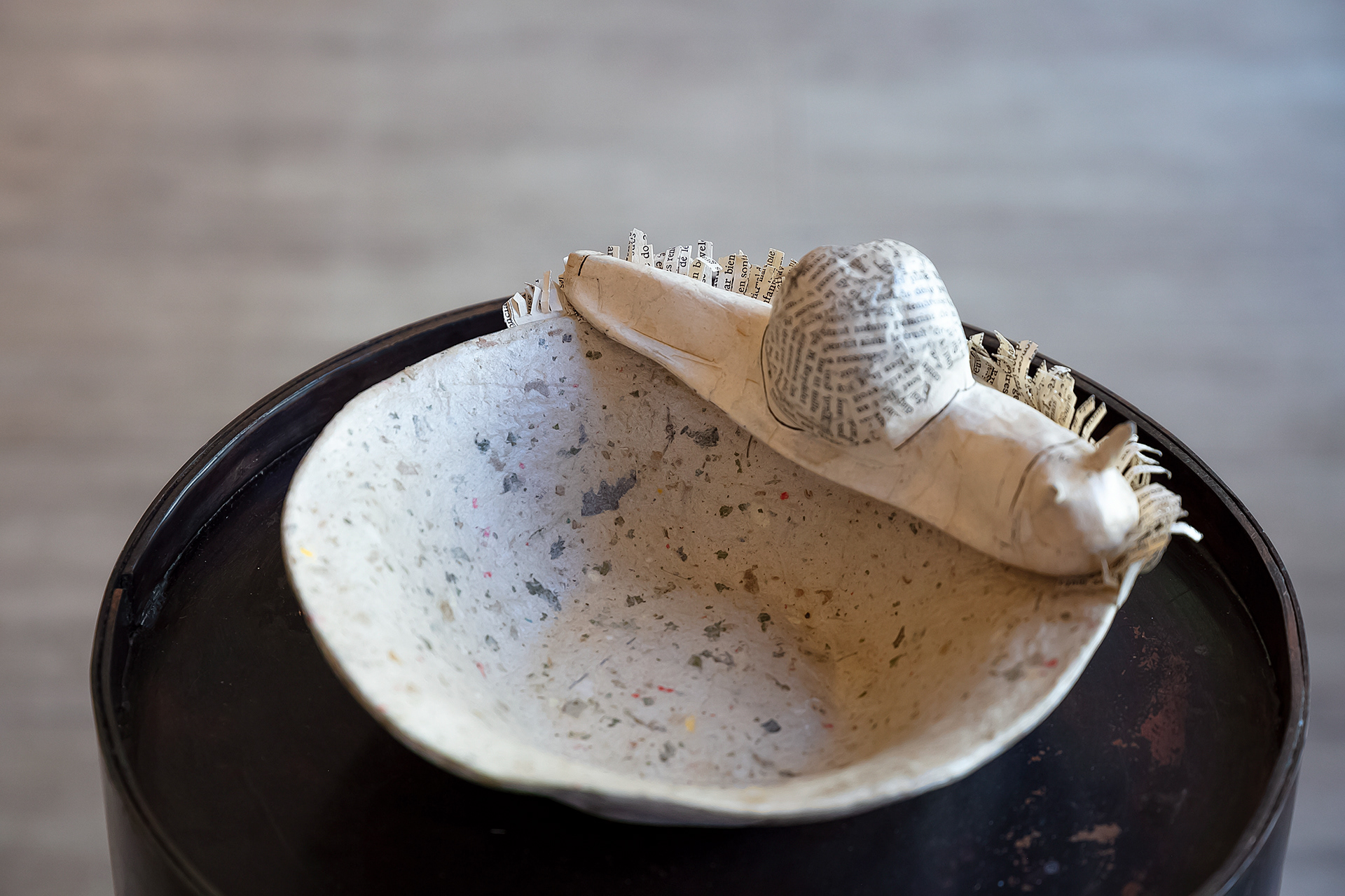 Coupelle escargot en papier maché - 90 €