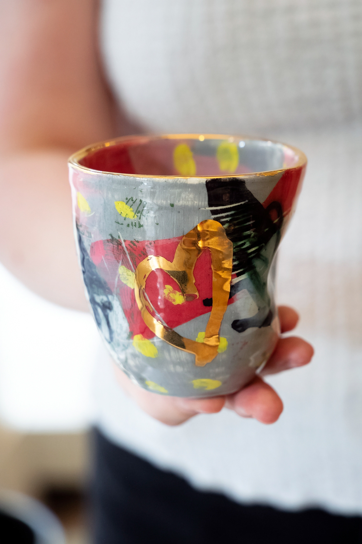 Tasse en faïence et or - 40€
